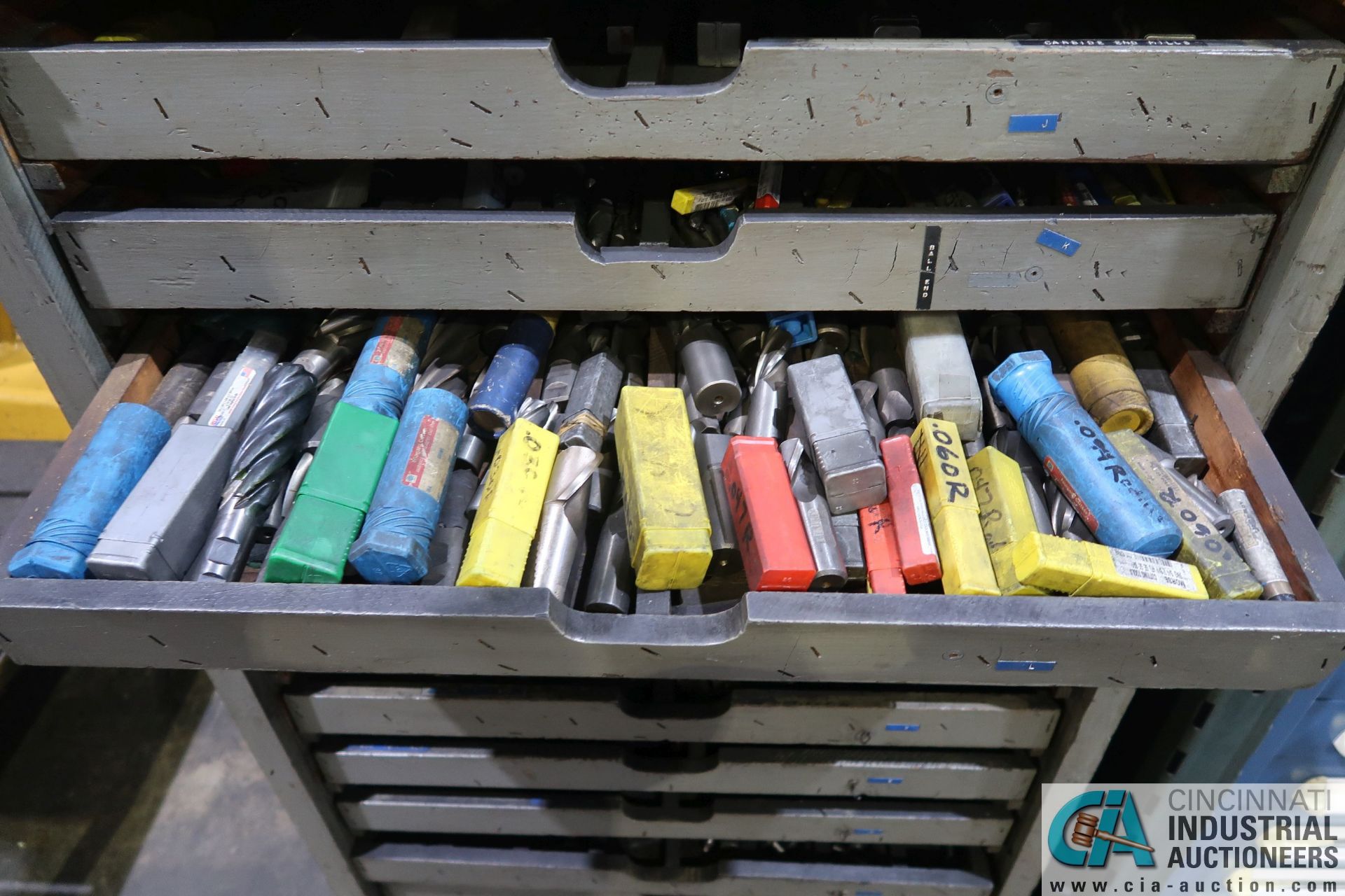 17-DRAWER WOOD VIDMAR STYLE TOOLING CABINET AND CONTENTS LOADED WITH CARBIDE AND STEEL END MILLS, - Image 8 of 17