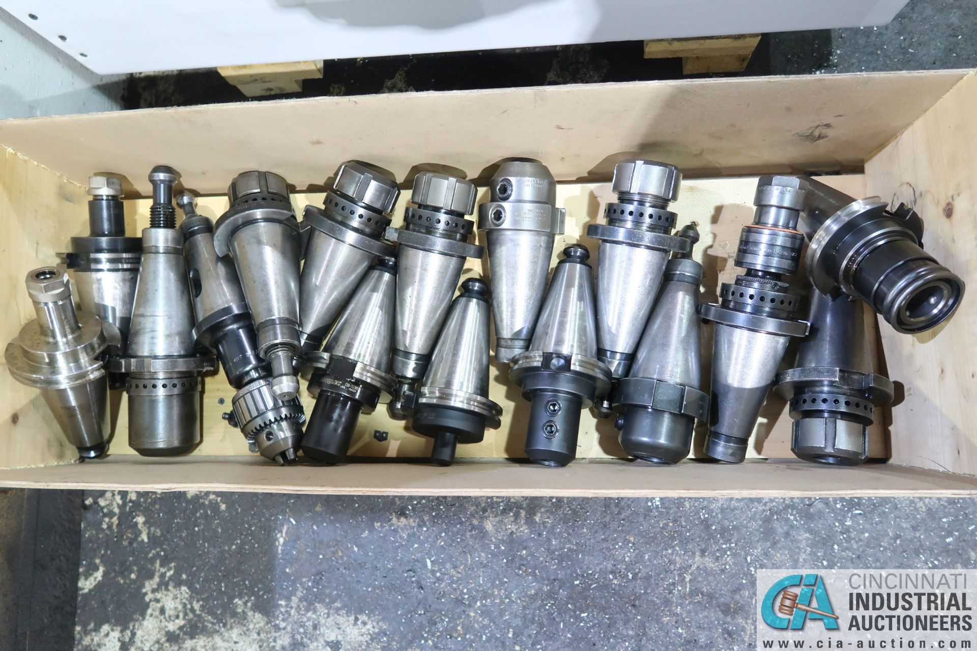 CAT 50 TAPER TOOLHOLDERS WITH CRATE