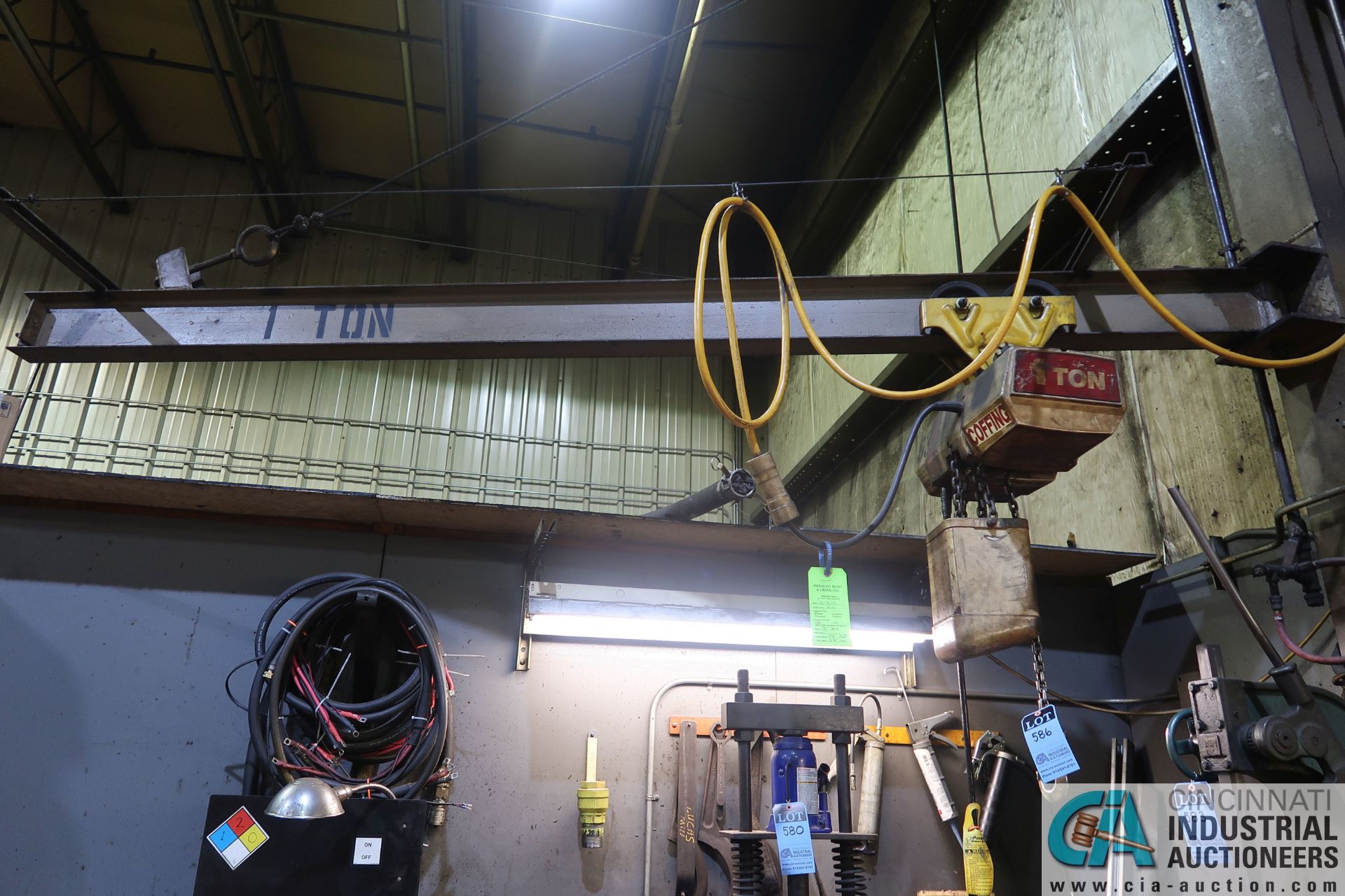 12' (APPROX.) ARM X 1 TON CAPACITY COLUMN MOUNTED JIB CRANE WITH 1 TON CAPACITY COFFING PENDANT