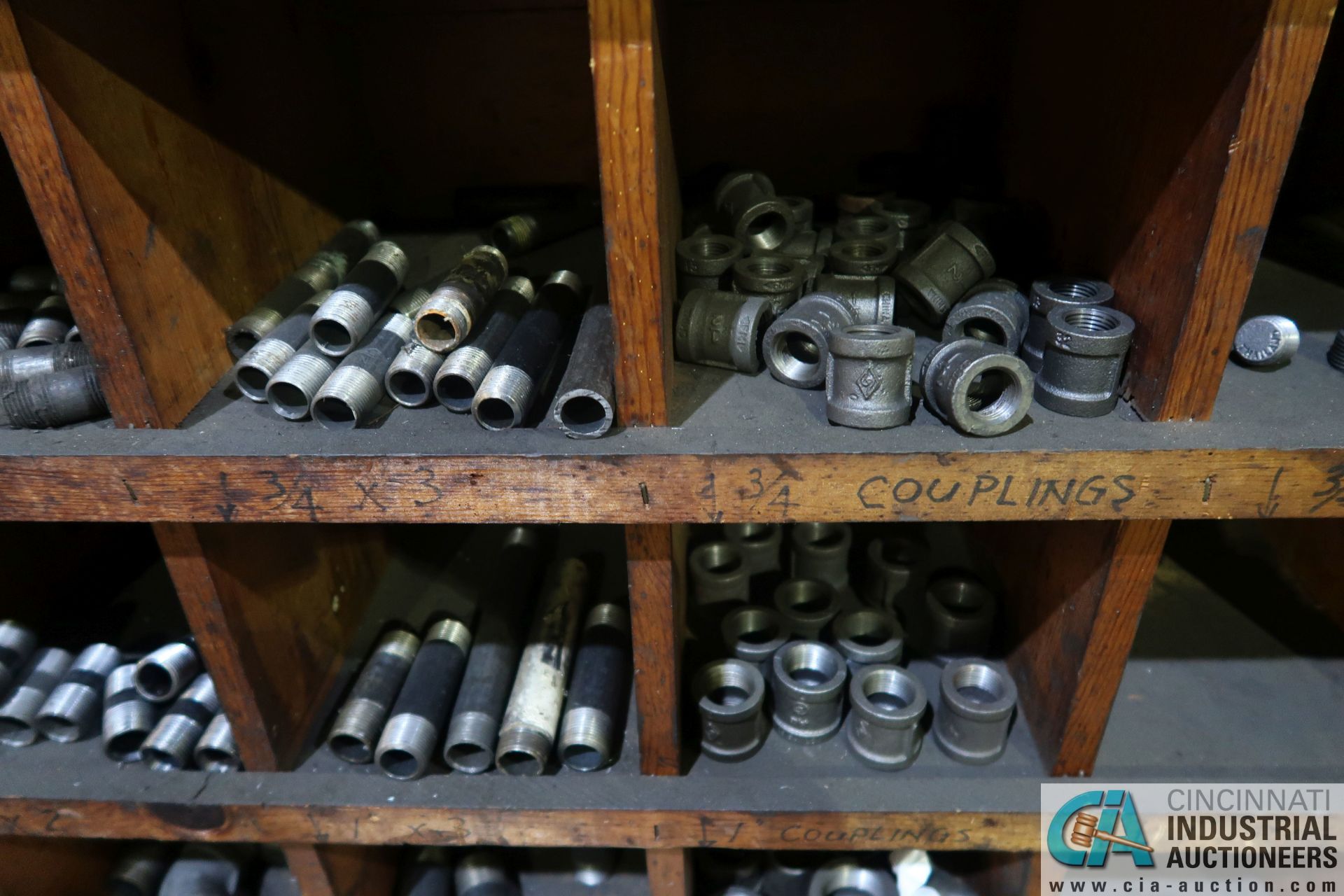 (LOT) LARGE ASSORTMENT BLACK IRON PIPE AND ELECTRICAL HARDWARE OF REDUCERS, FITTINGS, PLUGS, - Image 13 of 25