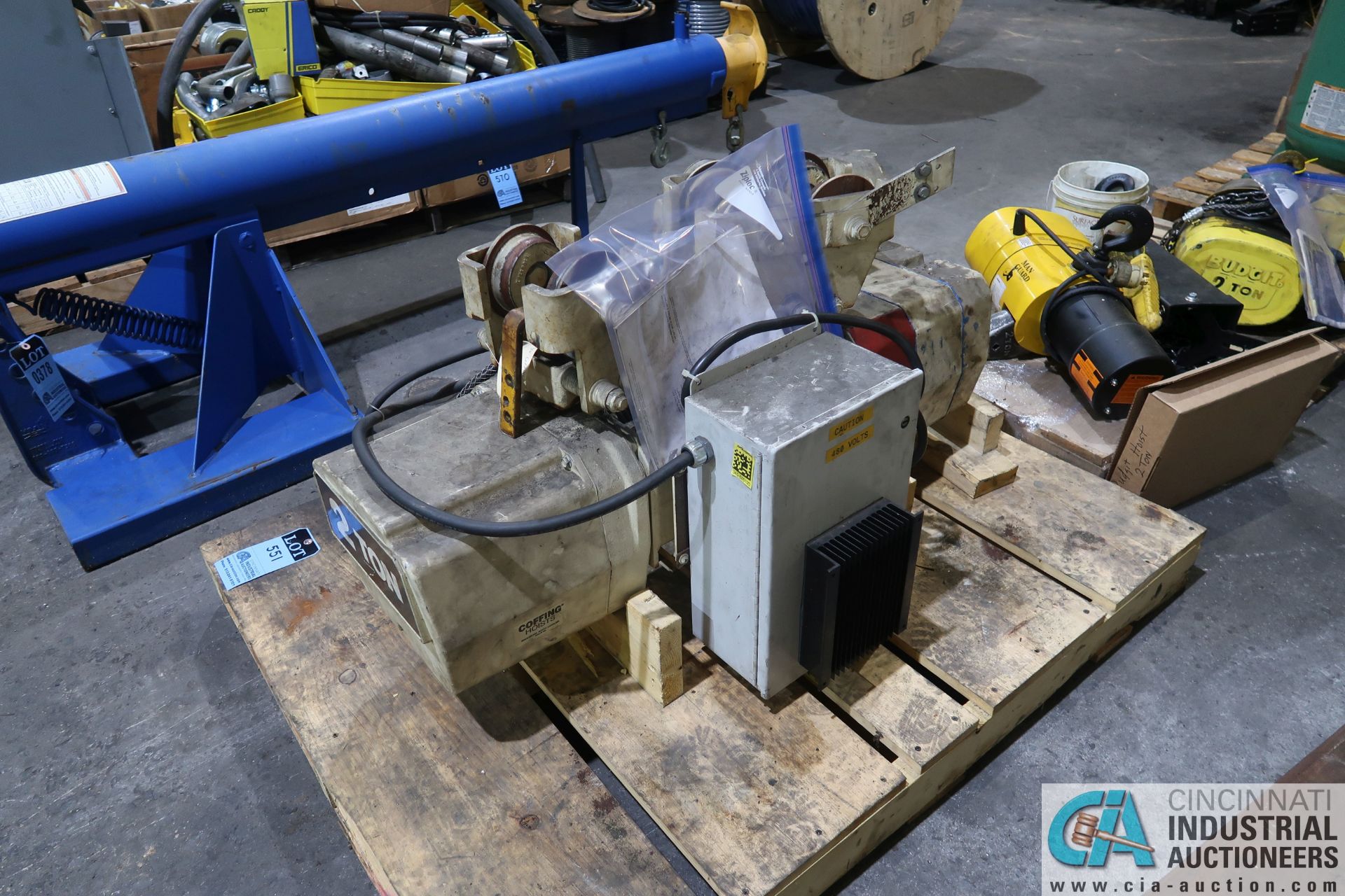 2 TON COFFING BOTTOM RUNNING CABLE HOIST WITH TROLLEY **HAS NO PENDANT CONTROL** - Image 2 of 3