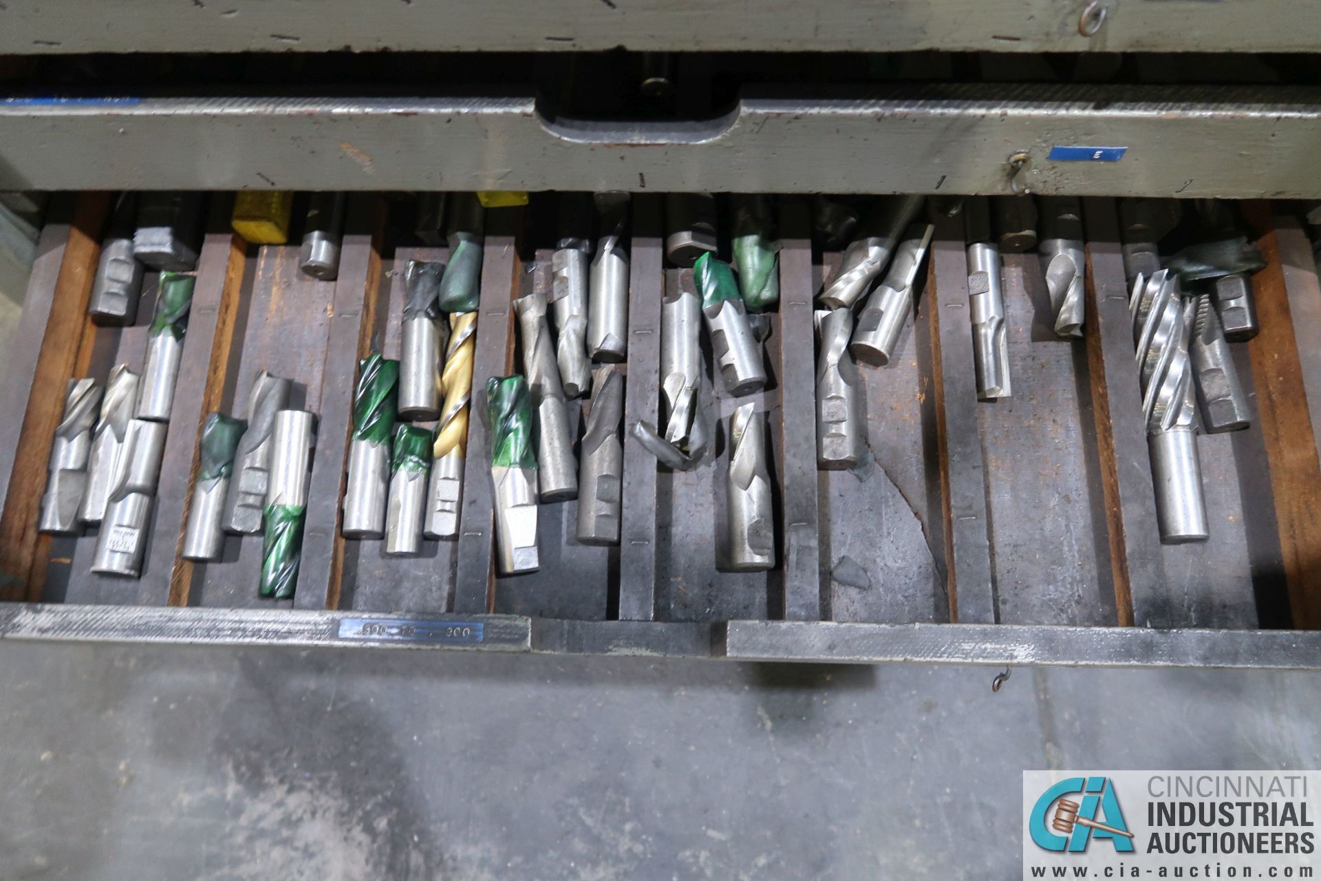 17-DRAWER WOOD VIDMAR STYLE TOOLING CABINET AND CONTENTS LOADED WITH CARBIDE AND STEEL END MILLS, - Image 14 of 17