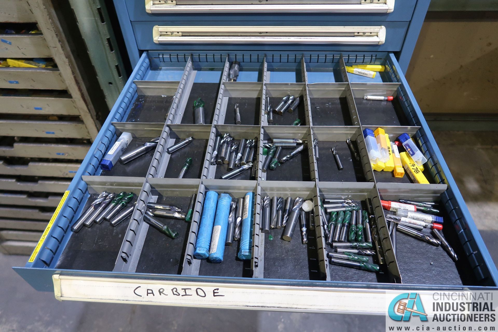 15-DRAWER VIDMAR TOOL CABINET AND CONTENTS WITH MISCELLANEOUS CARBIDE END MILLS, DIAMOND GRINDING - Image 4 of 12