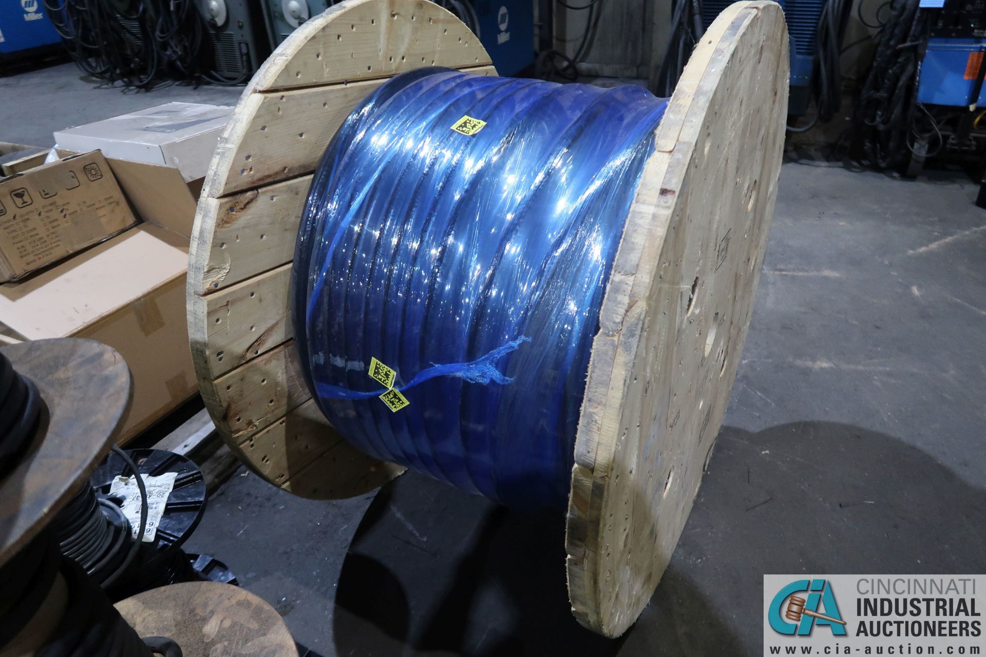 SPOOL 300' LUTZE DRIVEFLEX XLPE AWQ 2/4C 600 VOLT HEAVY DUTY WIRE (NEW 5-3-2018) - Image 2 of 4