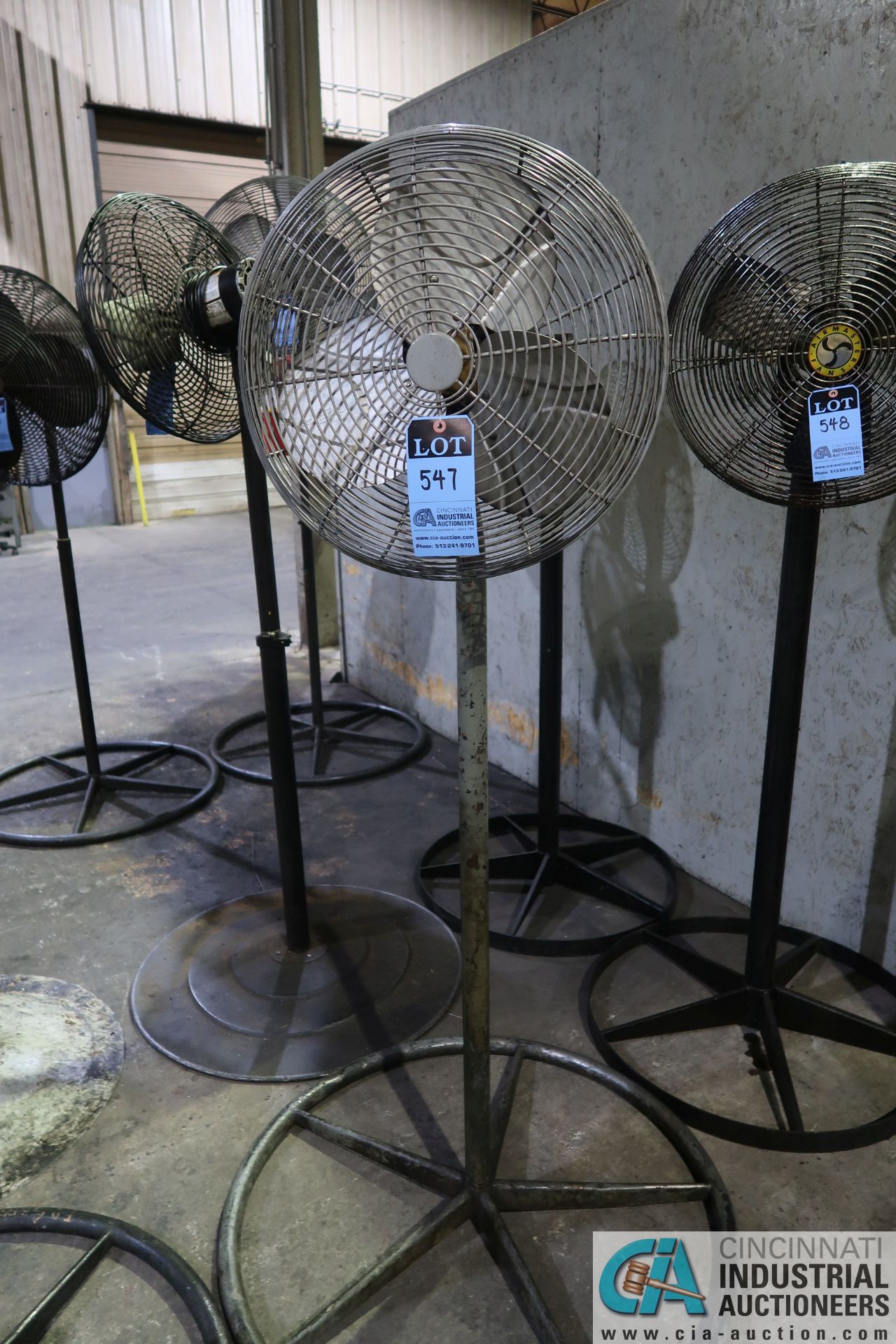 20" DIAMETER INDUSTRIAL DUTY PEDESTAL AIR CIRCULATOR