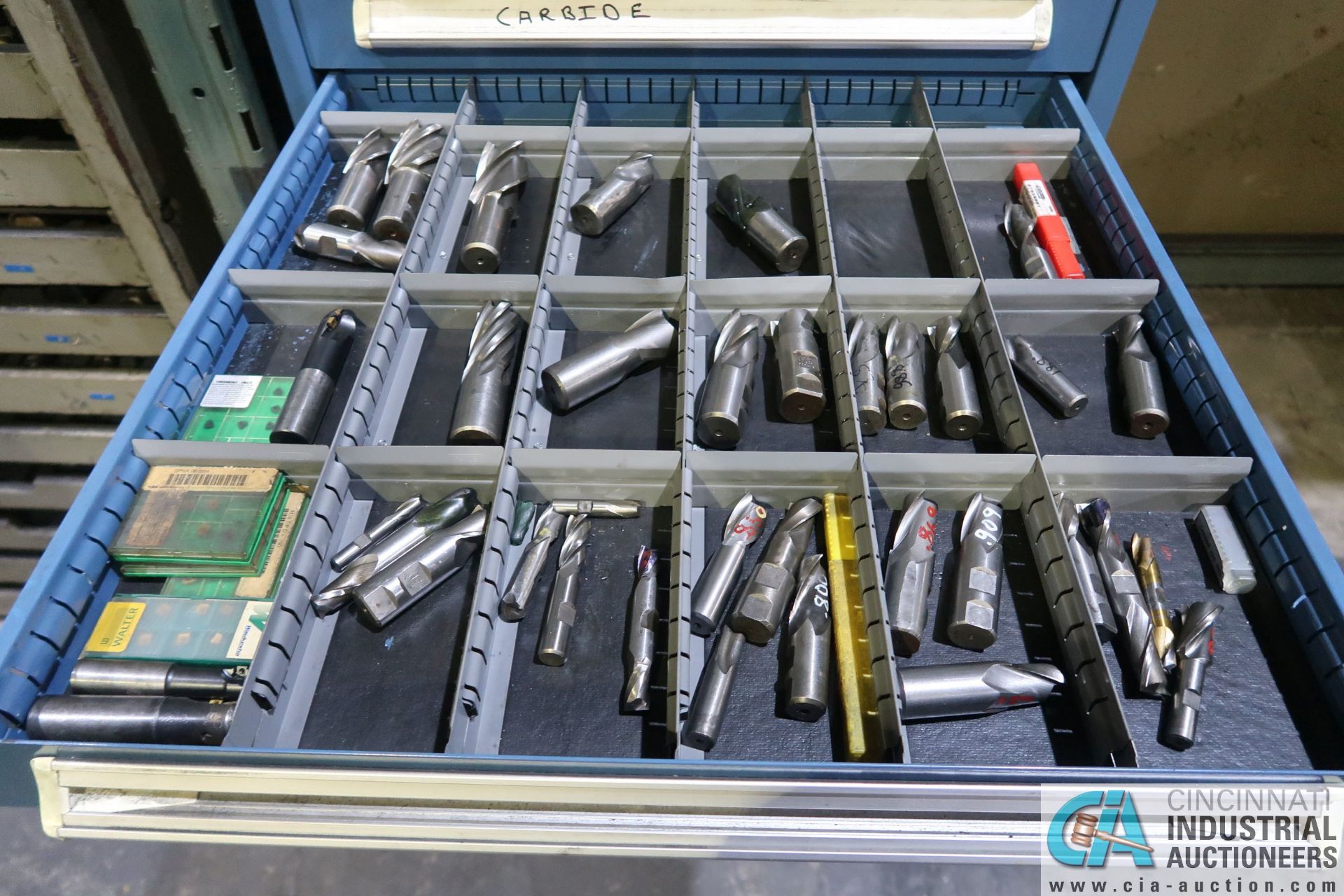 15-DRAWER VIDMAR TOOL CABINET AND CONTENTS WITH MISCELLANEOUS CARBIDE END MILLS, DIAMOND GRINDING - Image 5 of 12