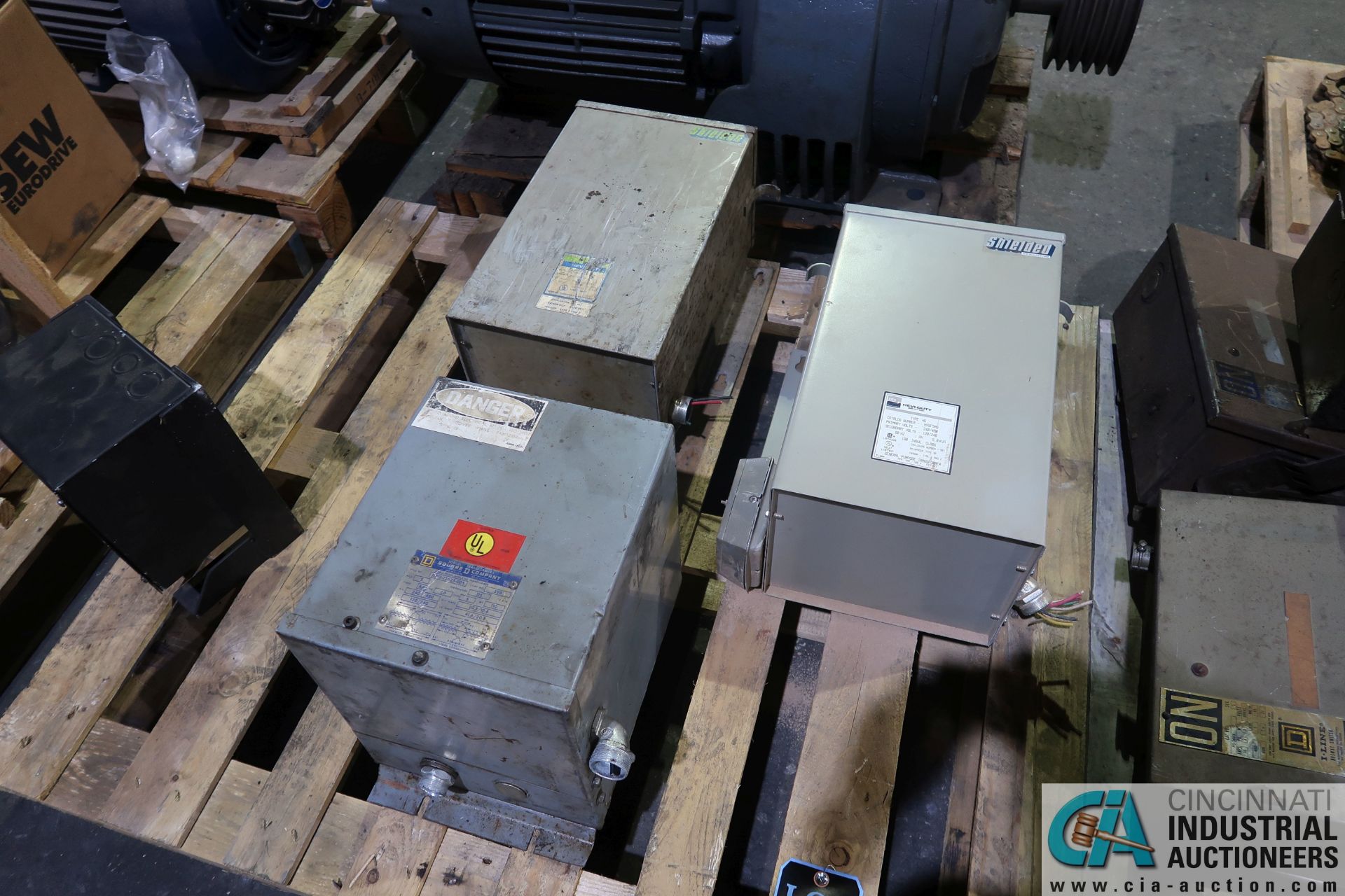 (LOT) (3) TOTAL TRANSFORMERS; (2) 5 KVA AND (1) 10 KVA