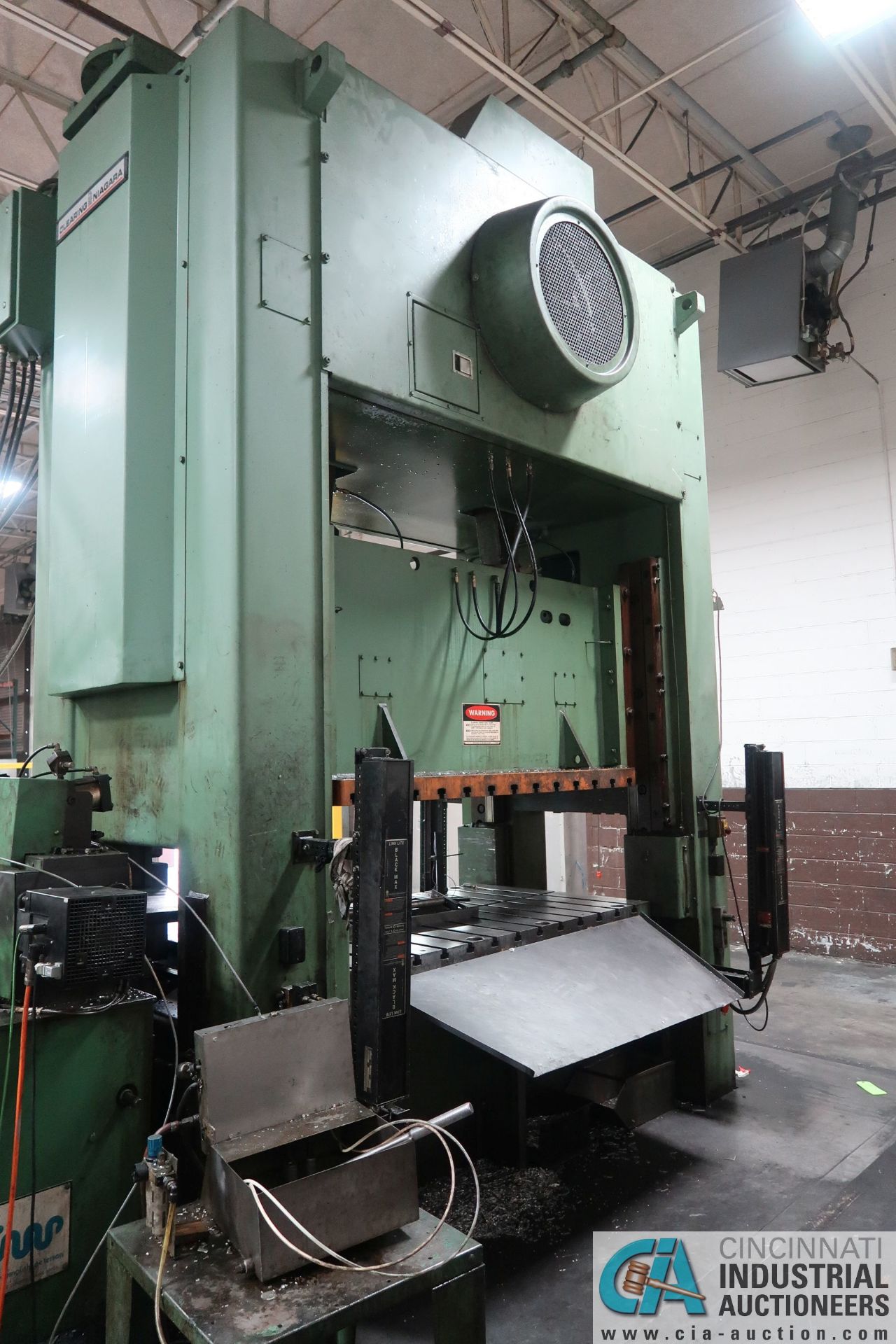 **300 TON CLEARING NIAGARA MODEL SE2-300-84-48UH SSDC PRESS; S/N 54588, OMNILINK II LCD PRESS - Image 5 of 14