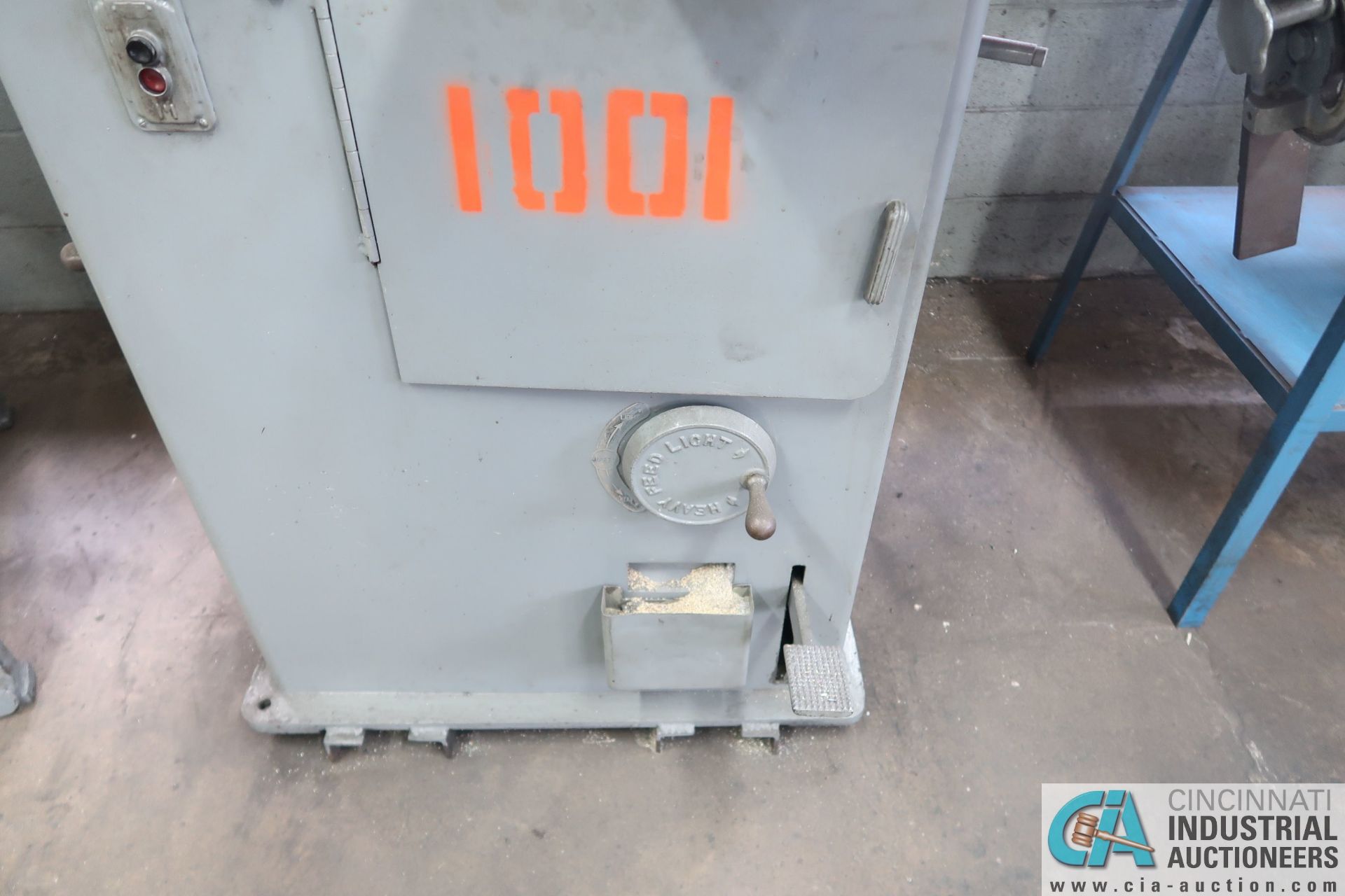 16" DOALL VERTICAL BAND SAW; 20-1/2" X 20-1/2" TABLE, BLADE WELDER - Image 5 of 12