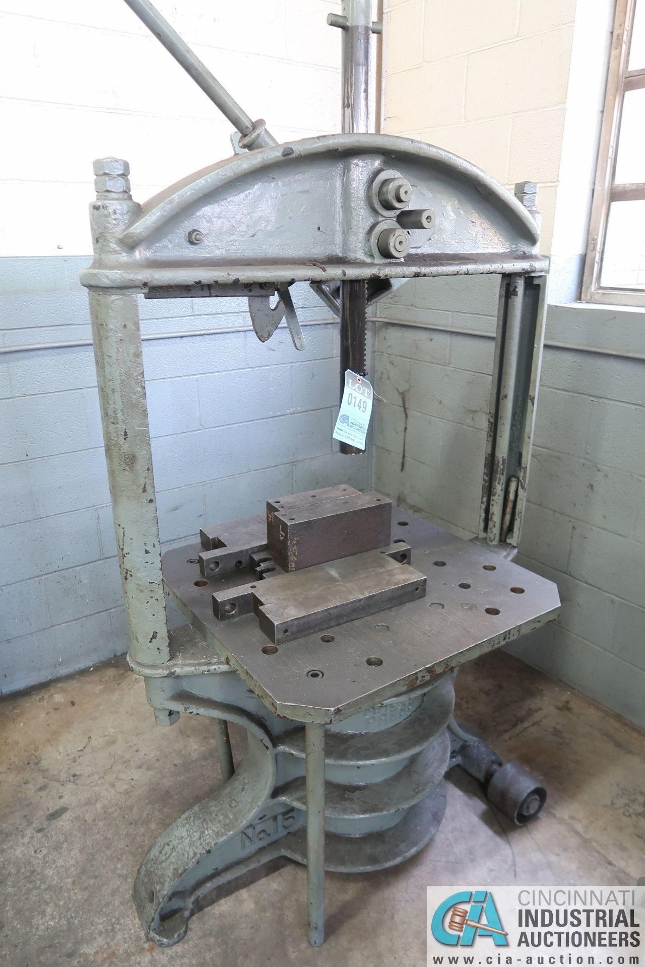 30" WIDE WHEEL PRESS