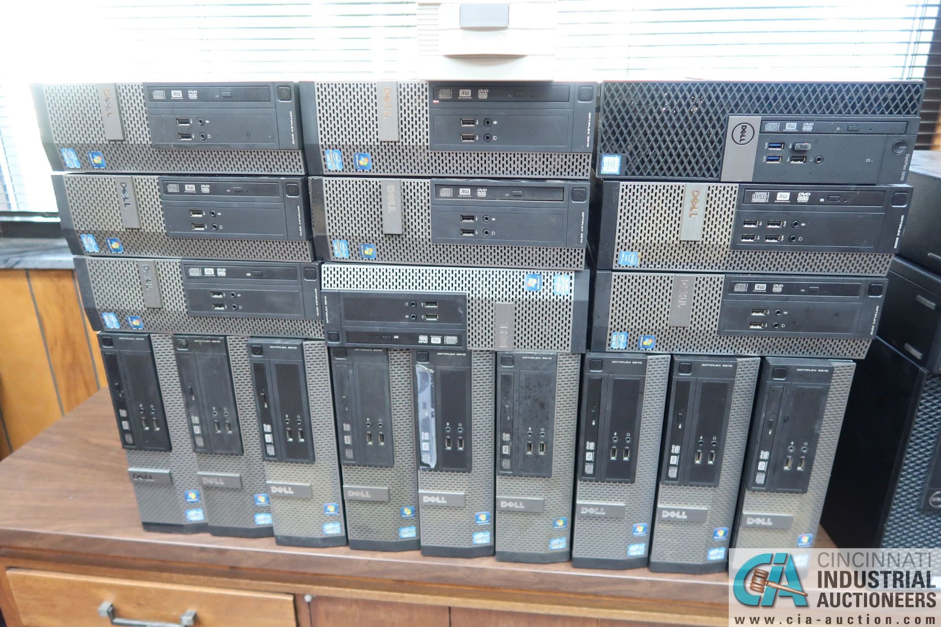 DELL OPTIPLEX 3010, 3040, 3050 COMPUTERS - Image 3 of 3