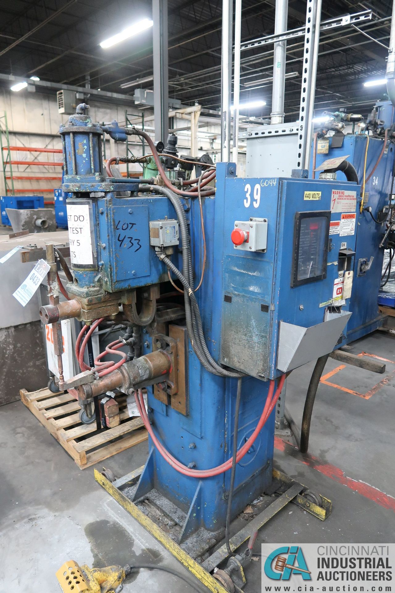 50 KVA EST. FEDERAL SPOT WELDER; 18" THROAT, MEDAR CONTROLS