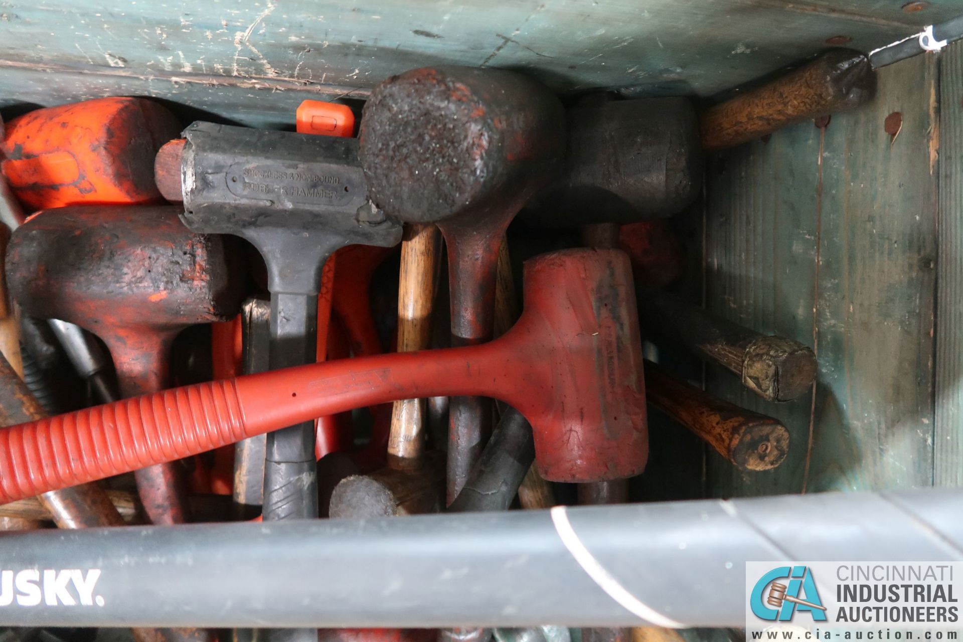 (LOT) WOOD CRATE W/ SLEDGE HAMMERS & MALLETS - Image 4 of 4