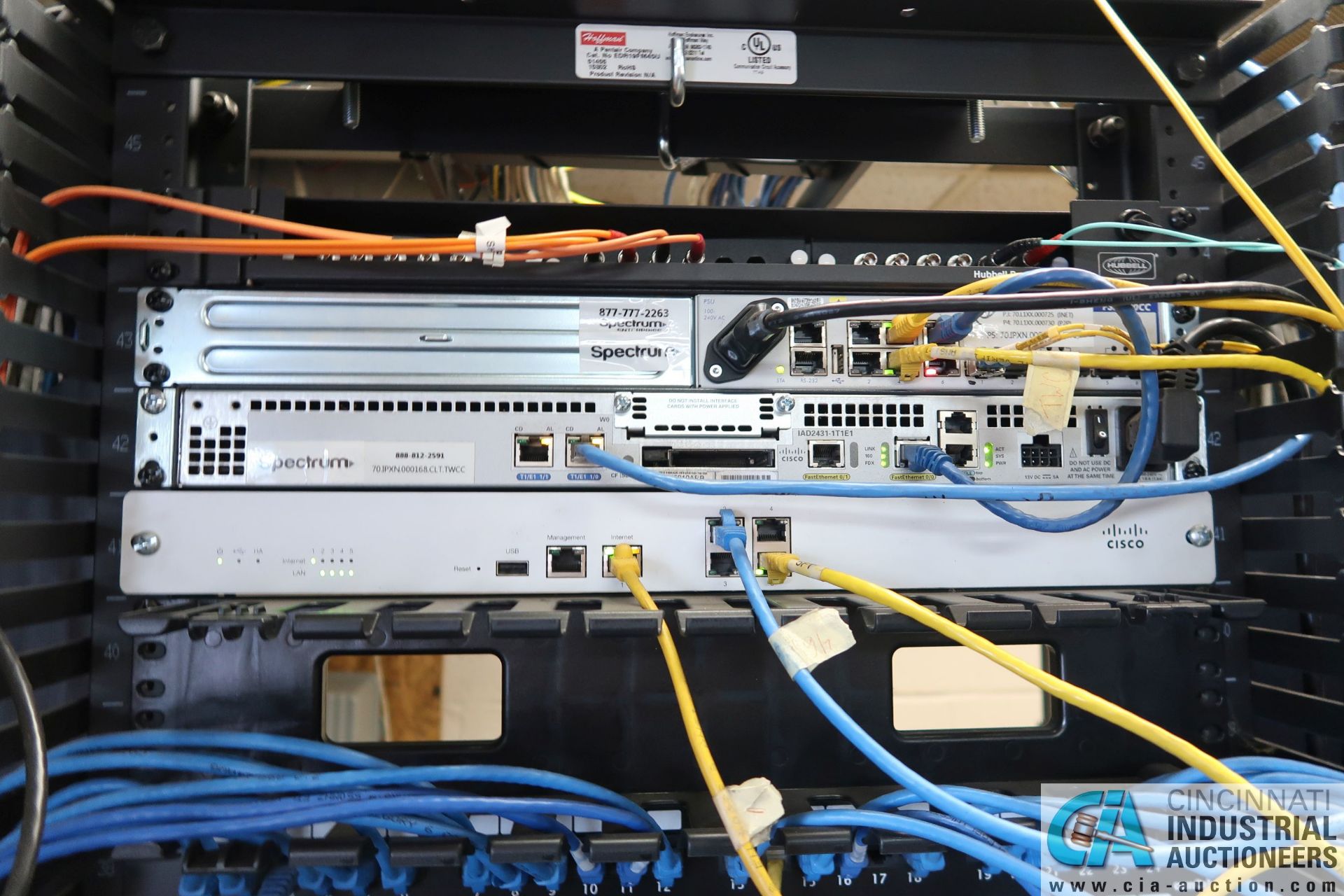 (LOT) HOFFMAN SERVER RACK W/ ADVA FSP-150CC ETHERNET, CISCO 1AD2431-ITIEI INTEGRATED ACESS - Image 2 of 5