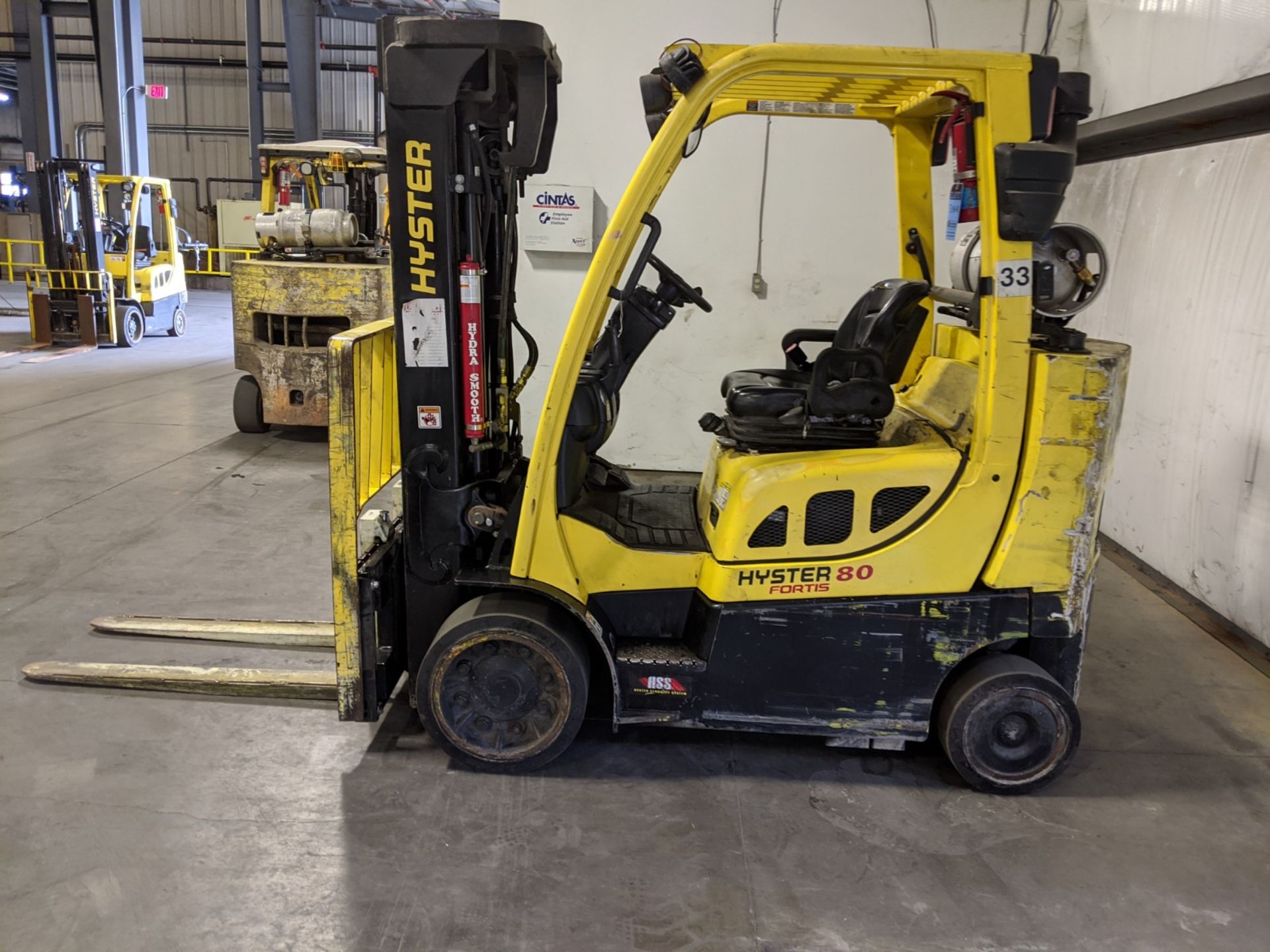 8,000 LB HYSTER MODEL S80FT-BCS LP GAS CUSHION TIRE LIFT TRUCK; S/N H004V02625L - Image 2 of 8