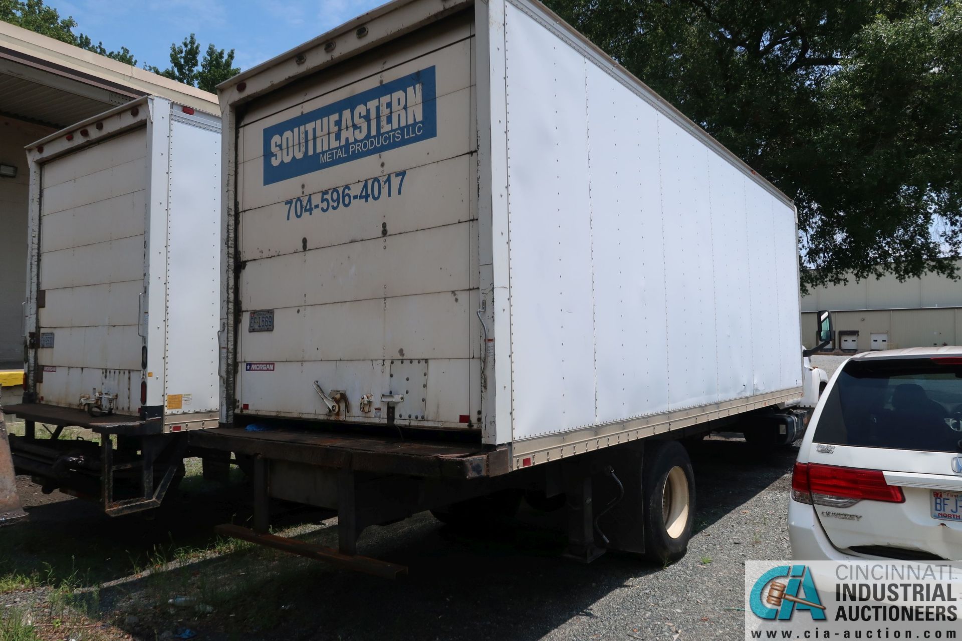 2007 GMC MODEL C6500 DIESEL 26' BOX TRUCK; VIN #1GDJ7C1367F413005, 26' BOX, ROLL-UP DOOR, REAR LAND - Image 3 of 7