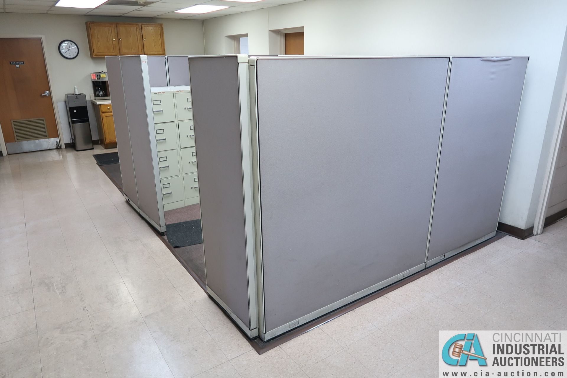 125" X 107" STEELCASE OFFICE CUBICLE W/ (2) FOUR-DRAWER FILE CABINETS