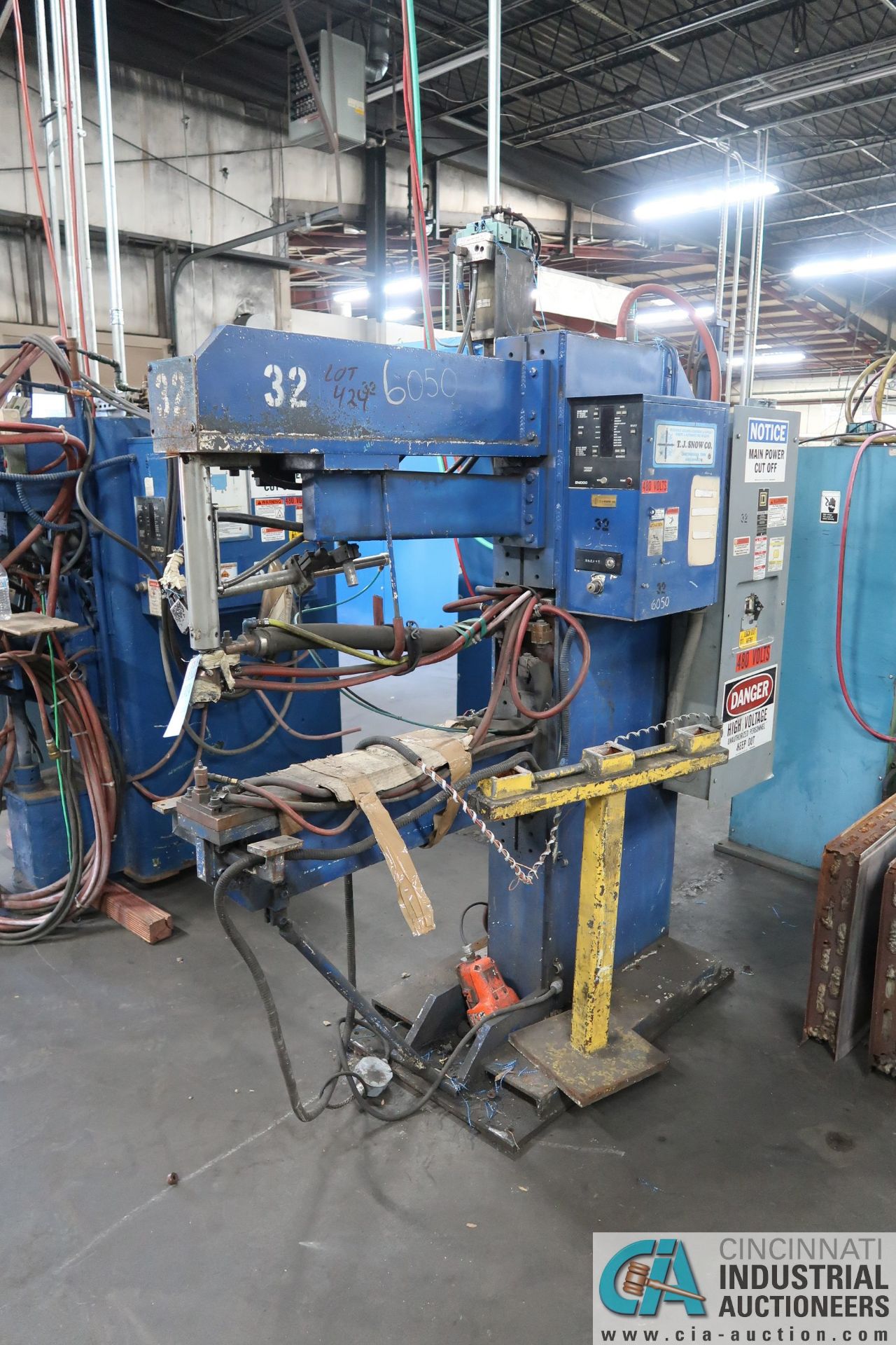 32" THROAT SPOT WELDER W/ EN1000 CONTROLS - Image 2 of 7