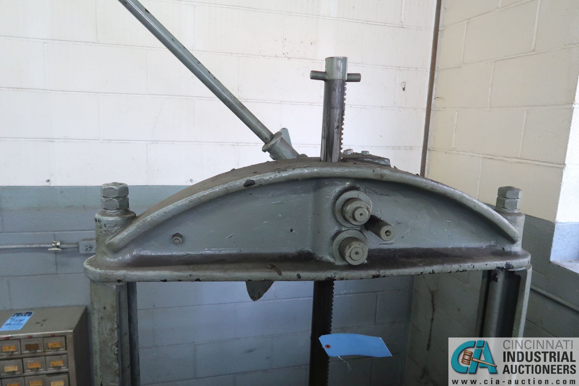 30" WIDE WHEEL PRESS - Image 2 of 7