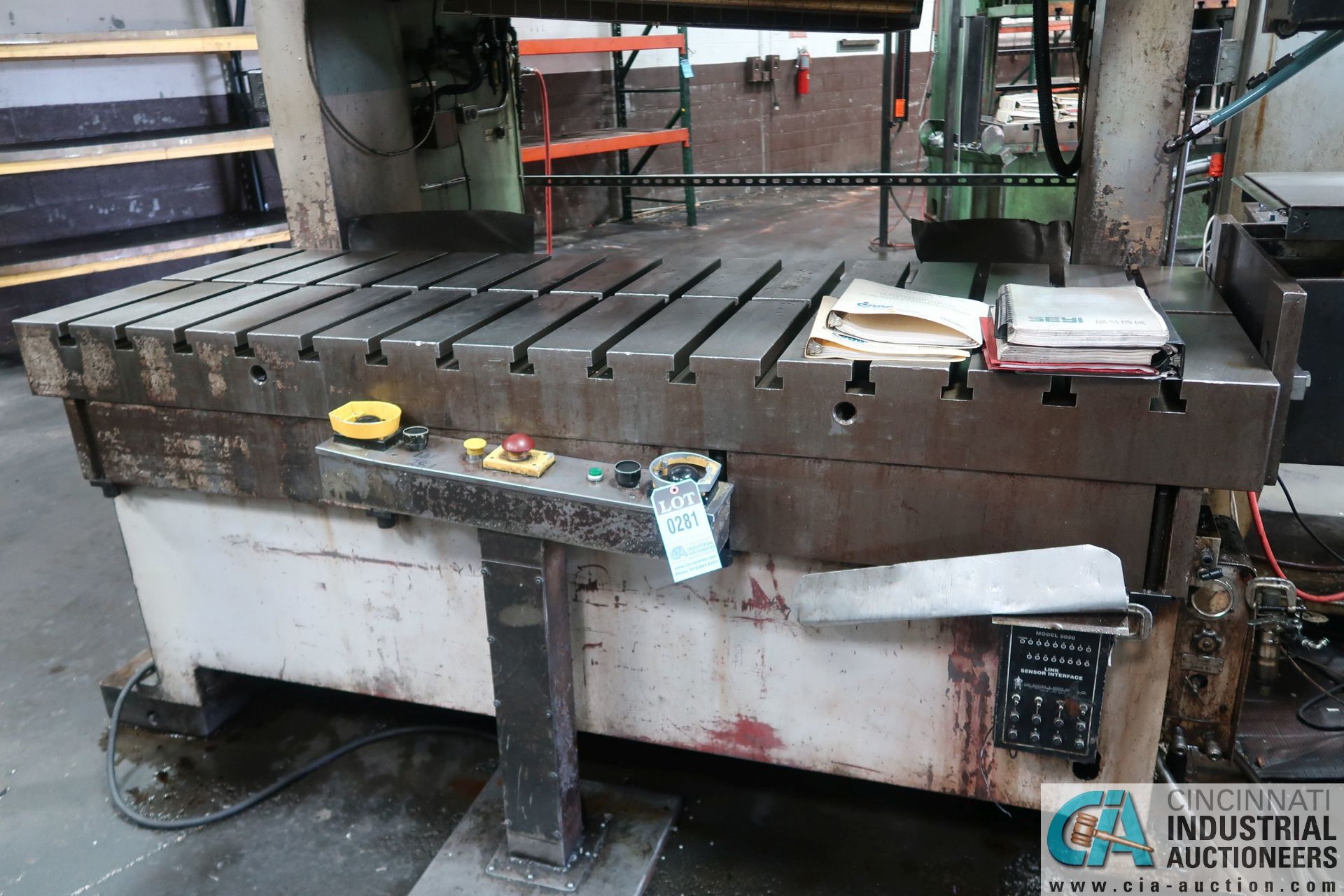 **200 TON SEYI MODEL SN2-220 GAP FRAME PRESS; S/N EW-D-200-198, OMNI LINK II LCD CONTROL, 33" X - Image 8 of 14