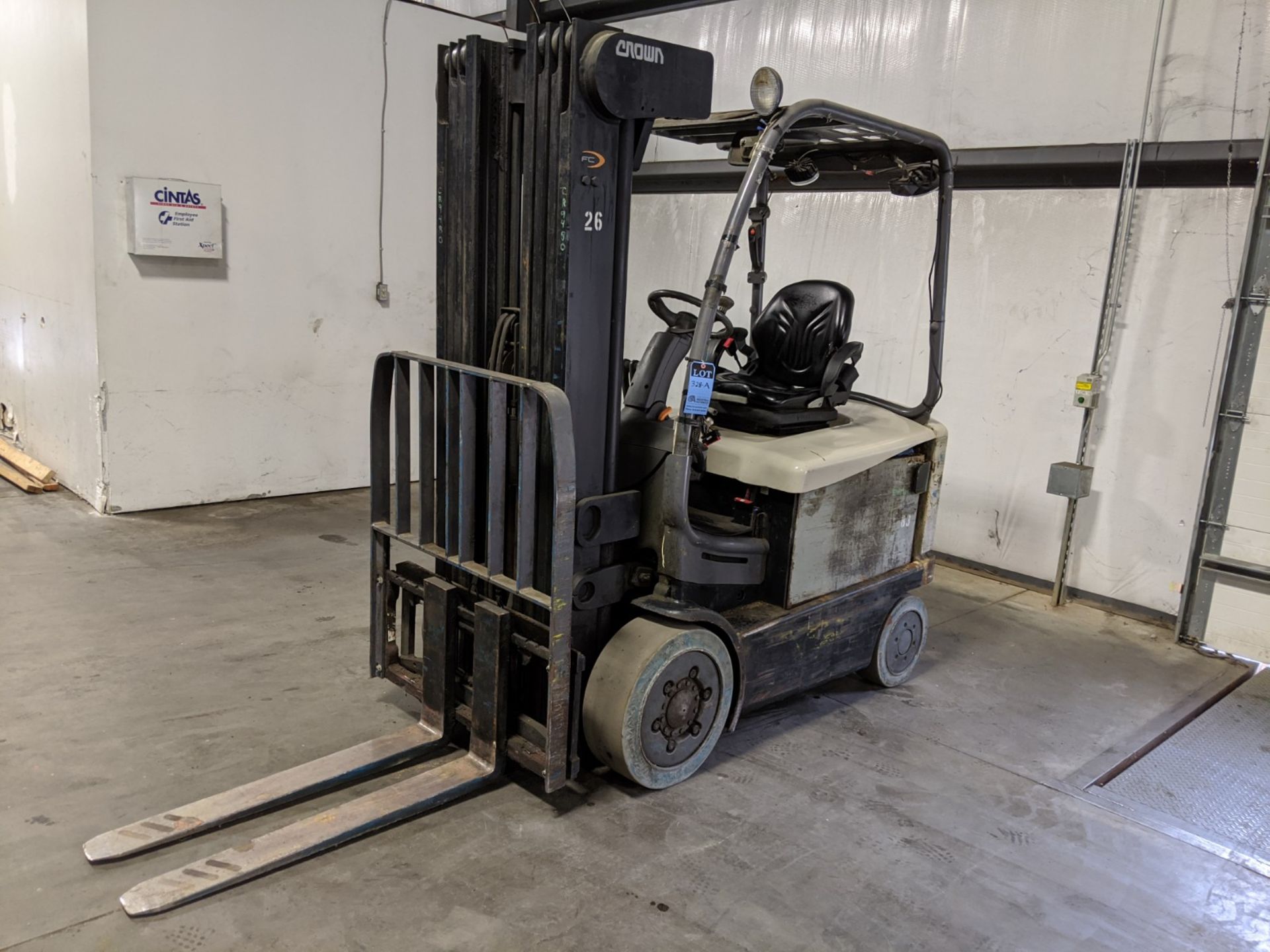 4,500 LB. CROWN MODEL FC4500 ELECTRIC LIFT TRUCK; S/N 9A209480, 4-STAGE MAST, 89" MAST HEIGHT