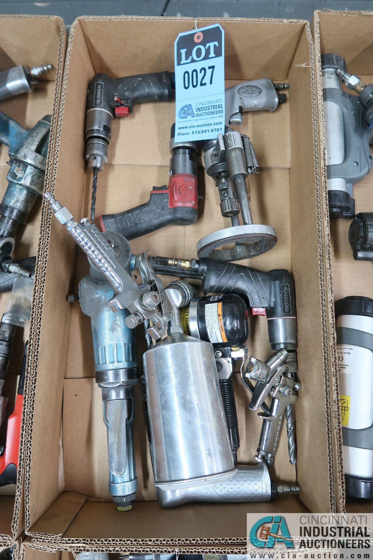 (LOT) ASSORTED PNEUMATIC HAND TOOLS - PARTS SPRAYERS, DRILLS, ANGLE GRINDER