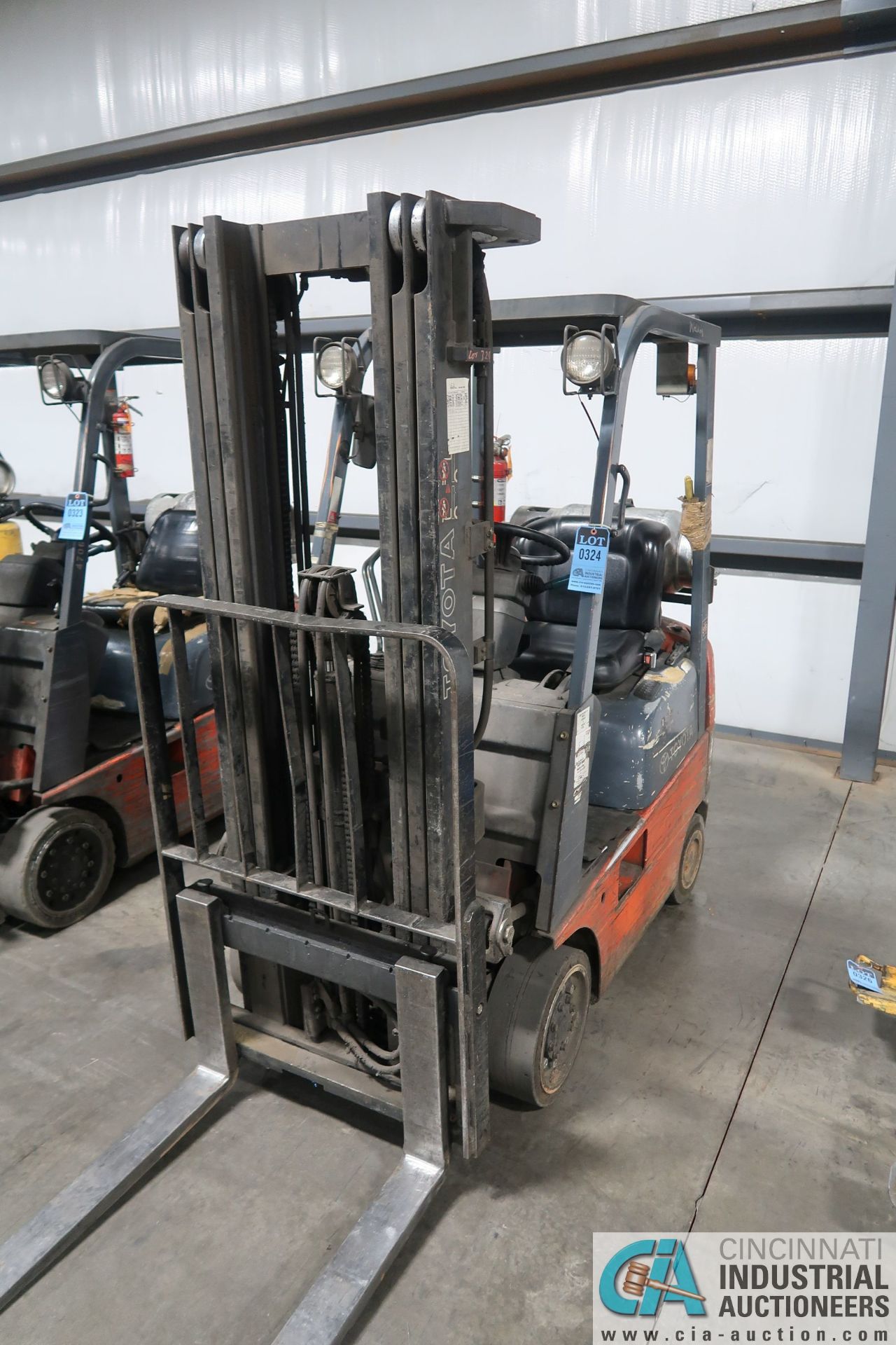 3,000 LB. TOYOTA MODLE 7FGU15 SOLID TIRE LP GAS LIFT TRUCK; S/N 62126, 3-STAGE MAST, 82" MAST