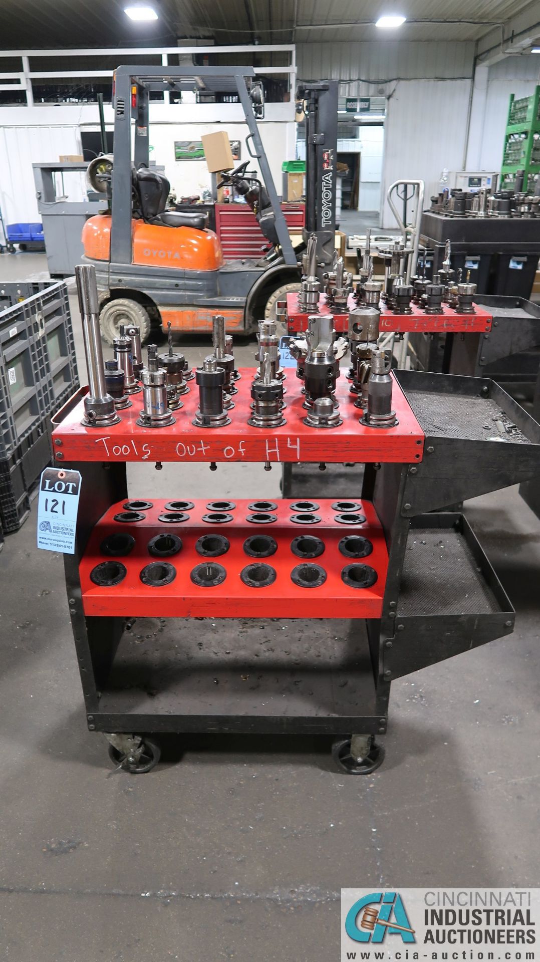 CAT 40 TAPER TOOLHOLDERS WITH HUOT TOOL SCOOT CART