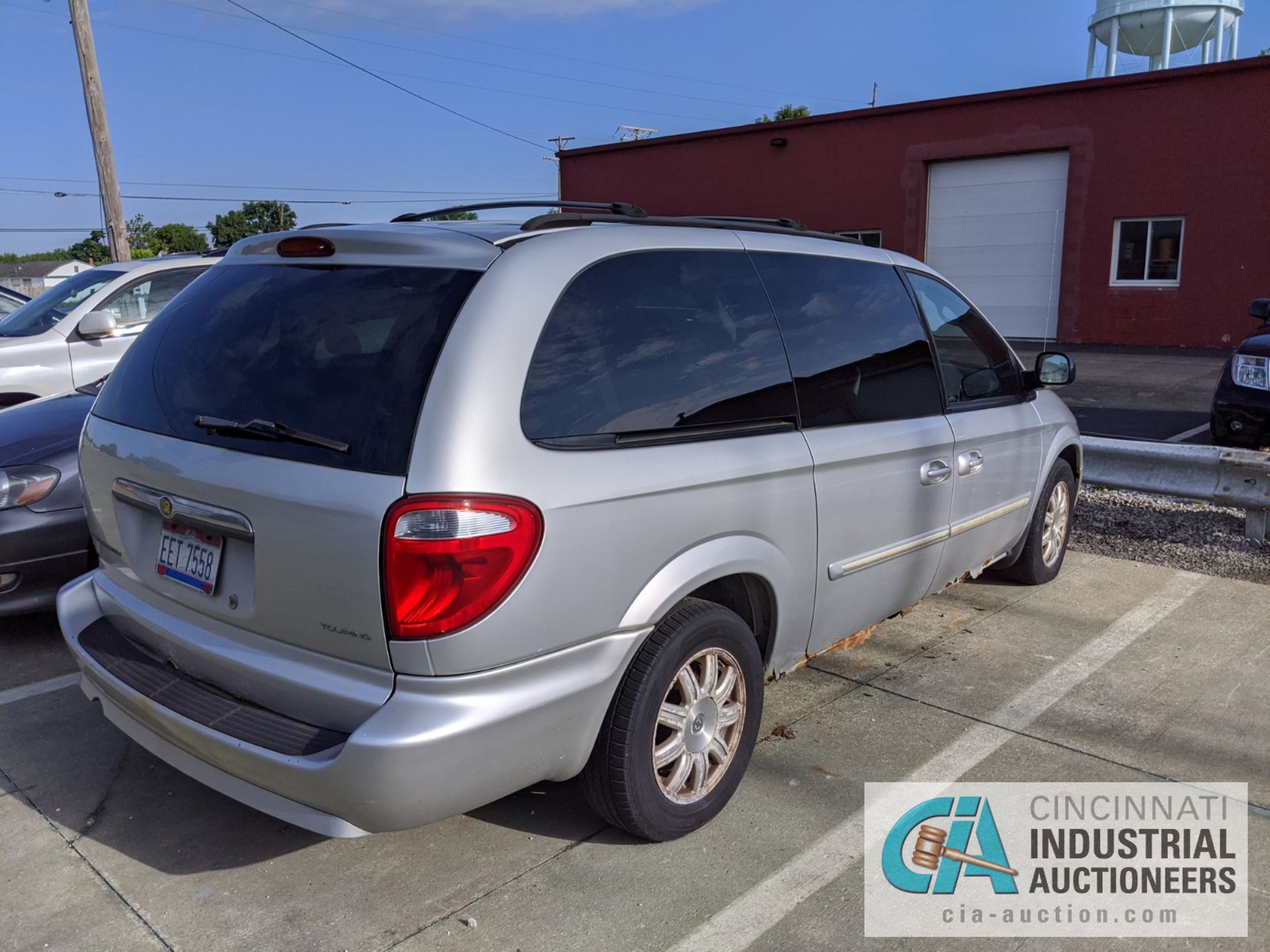 2007 2-WHEEL DRIVE CHRYSLER TOWN & COUNTRY TOURING MINIVAN; VIN:2A4GP54L17R310521 - Image 5 of 12