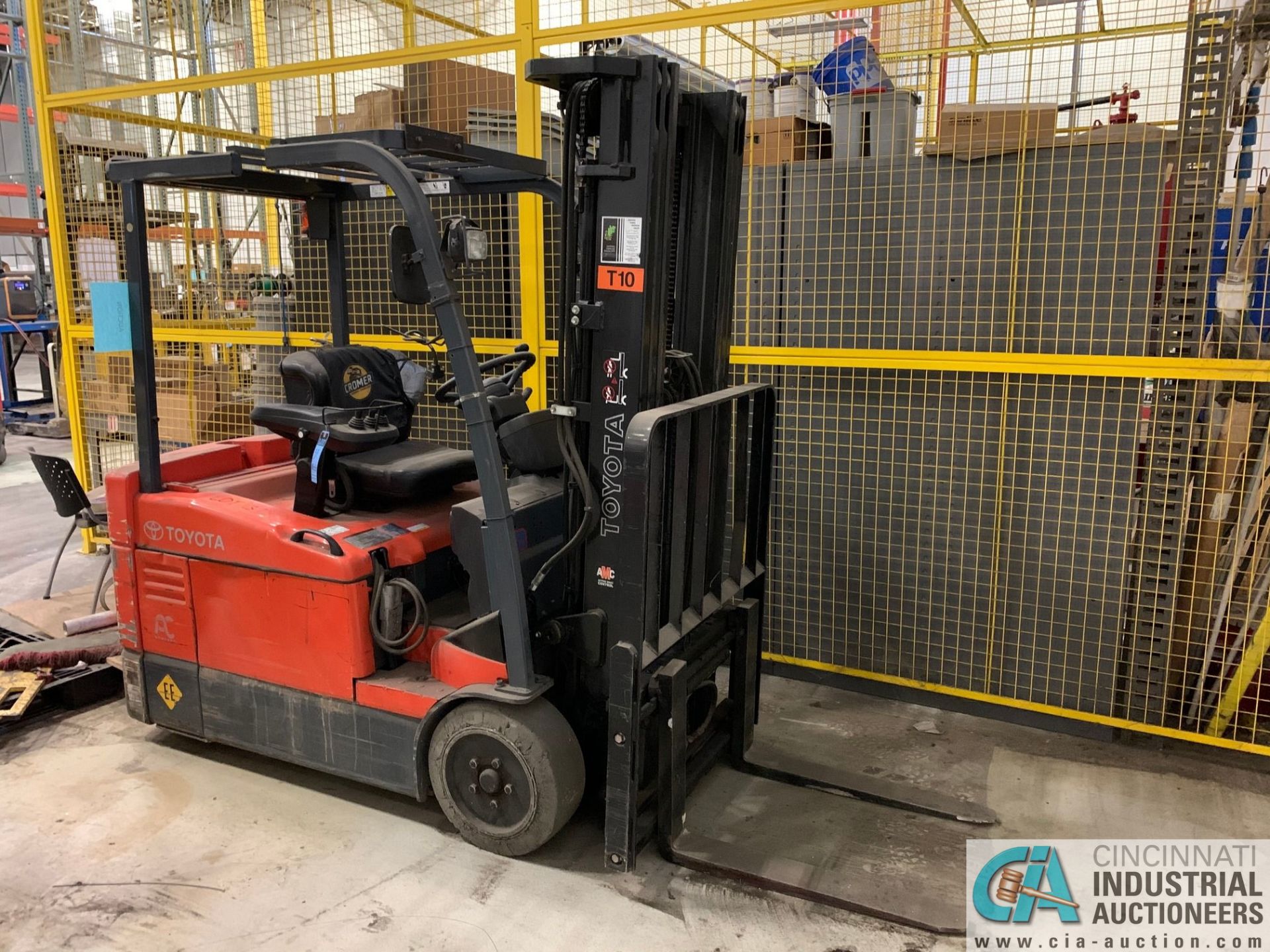 4,000 LB. TOYOTA MODEL 7FBEU20 SIT DOWN ELECTRIC LIFT TRUCK; S/N 23608 (OUT OF SERVICE) (5400 OAKLEY