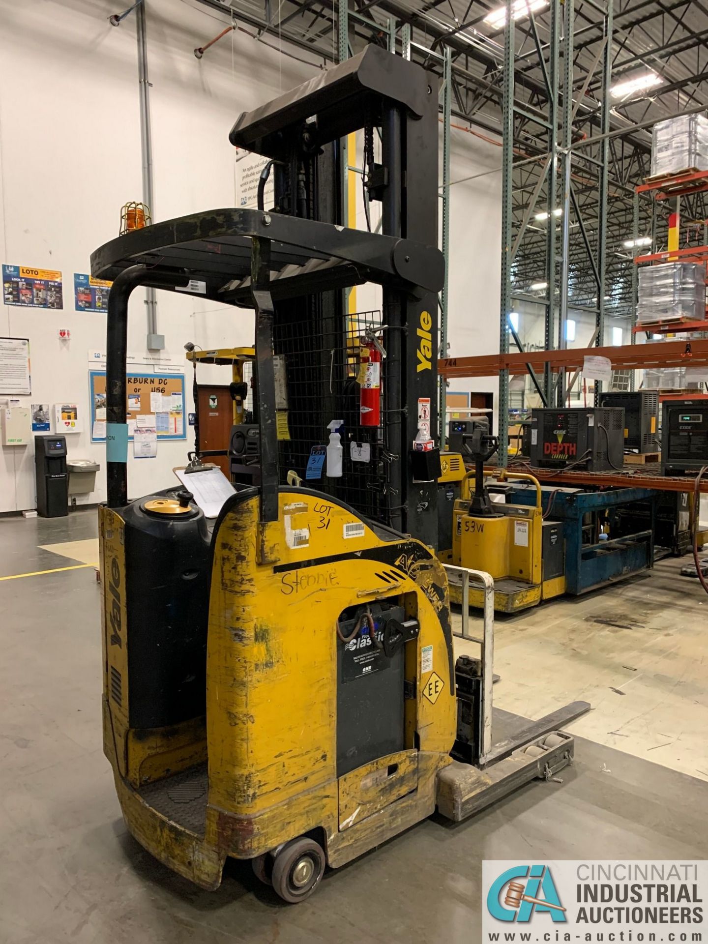 4,500 LB. YALE MODEL NR045EANS36TE119 ELECTRIC REACH TRUCK; S/N C861N01989E, 272" MAX LIFT HEIGHT,