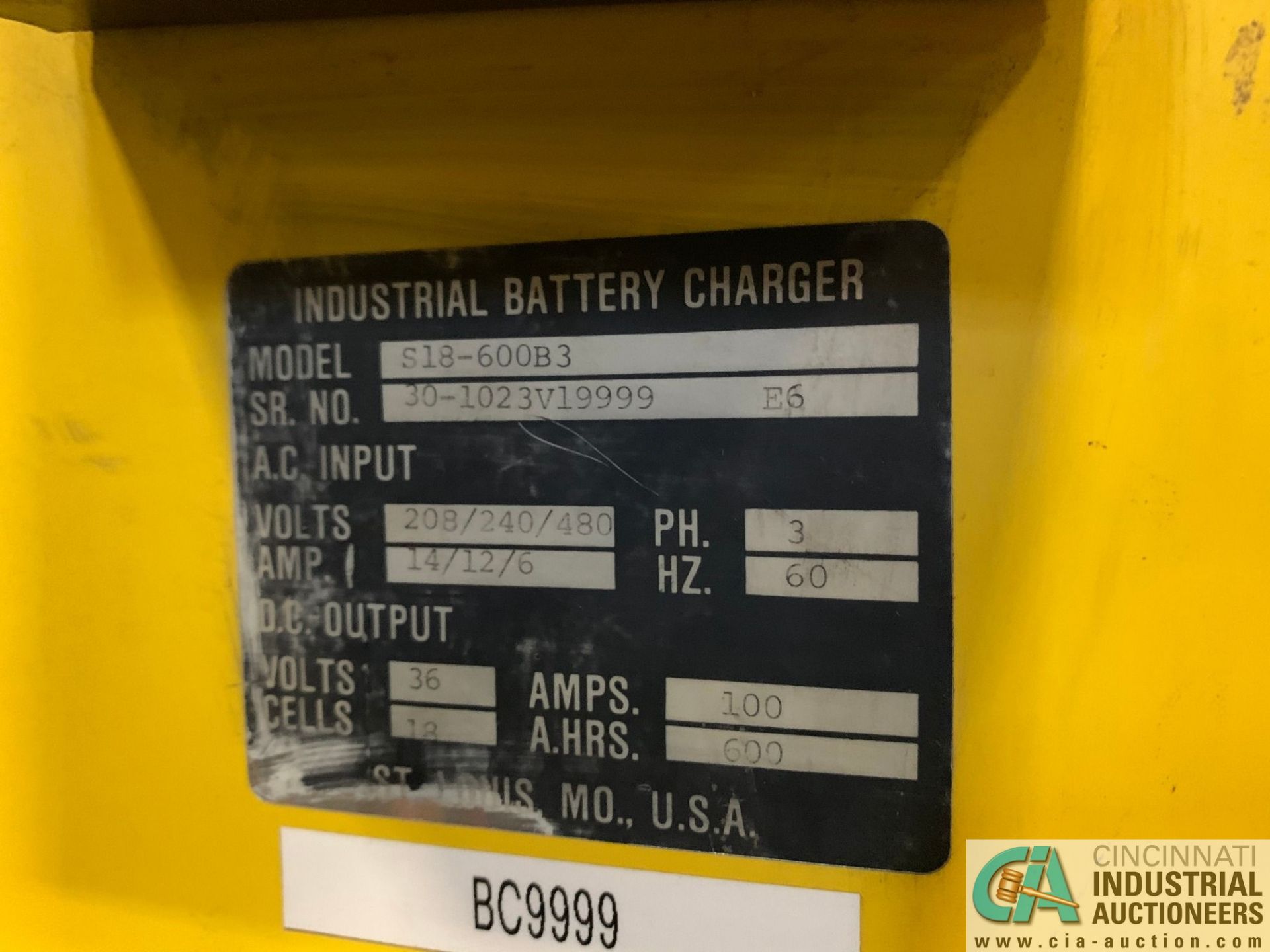 36-VOLT VARTA MODEL S18-600B3 BATTERY CHARGER; S/N 30-1023V19999 (5400 OAKLEY INDUSTRIAL BLVD., - Image 2 of 3