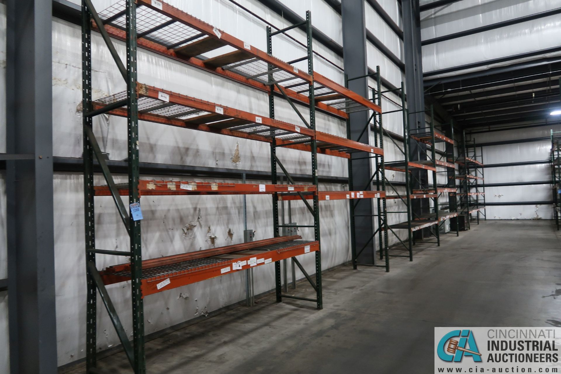 SECTIONS 120" X 36" X 196" ADJUSTABLE BEAM PALLET RACKS