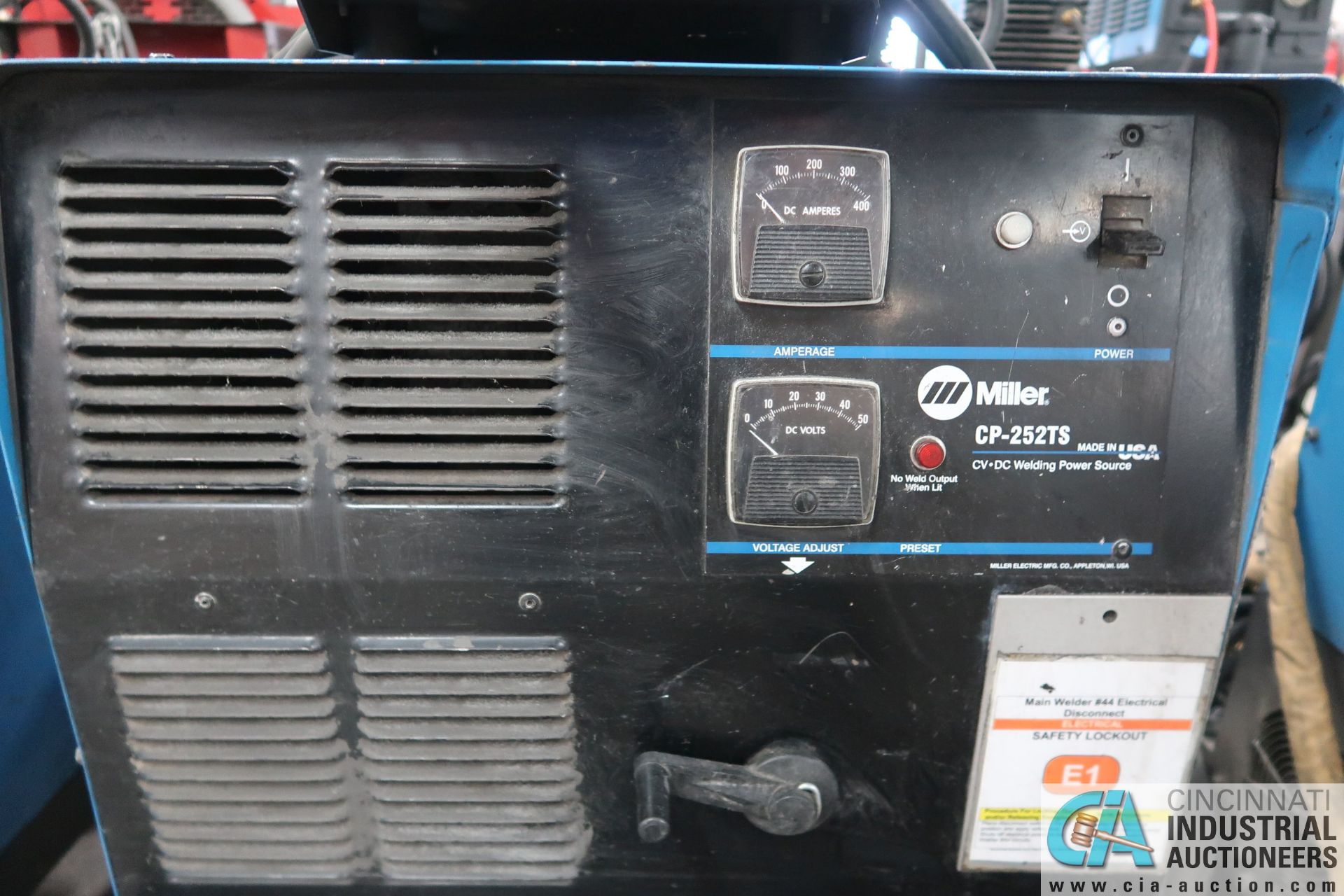 250 AMP MILLER CP-252TS WELDER; S/N KK178608 W/ MILLER 22A WIRE FEEDER - Image 3 of 7