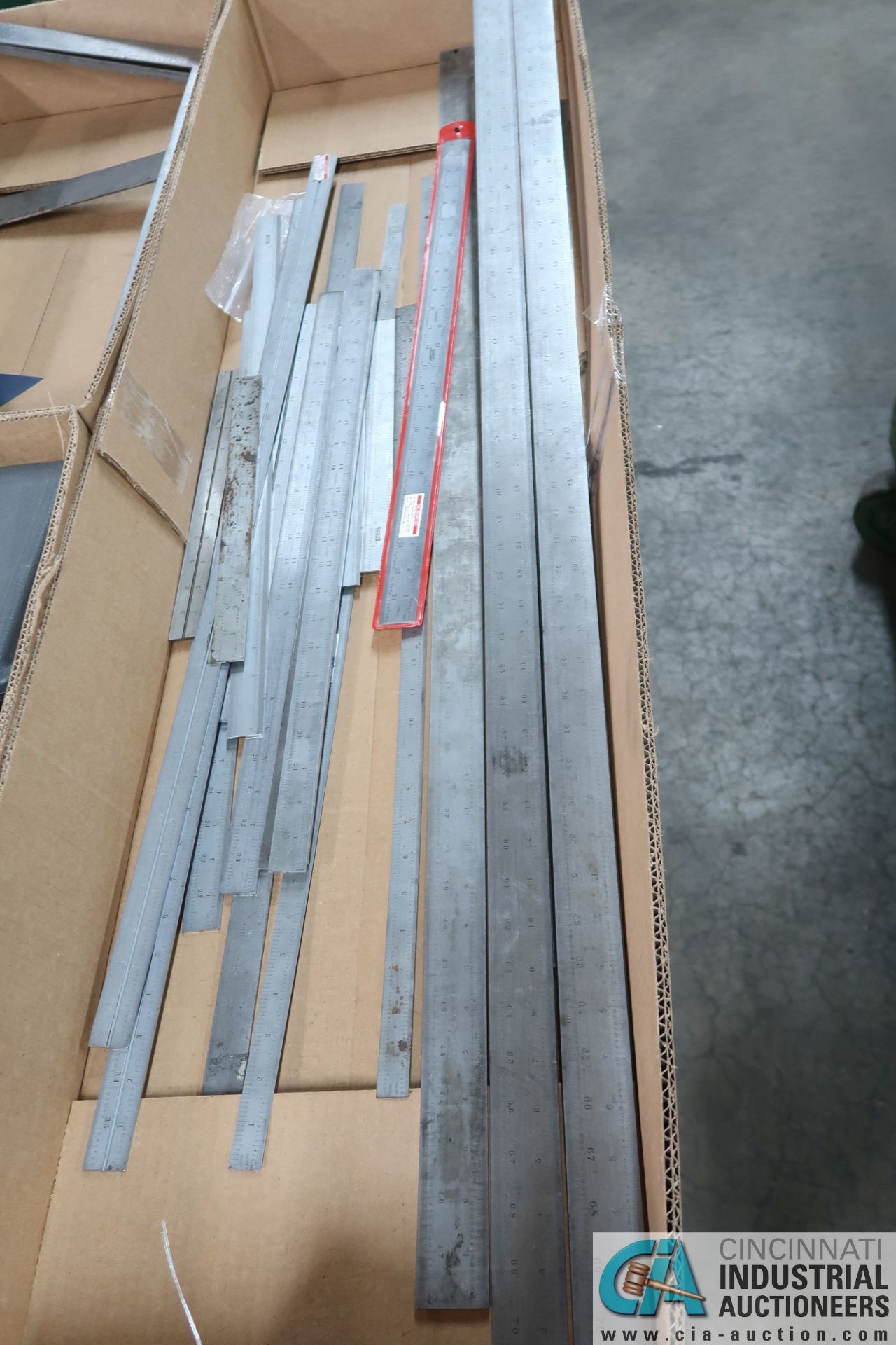 (LOT) STEEL RULERS TO 70"