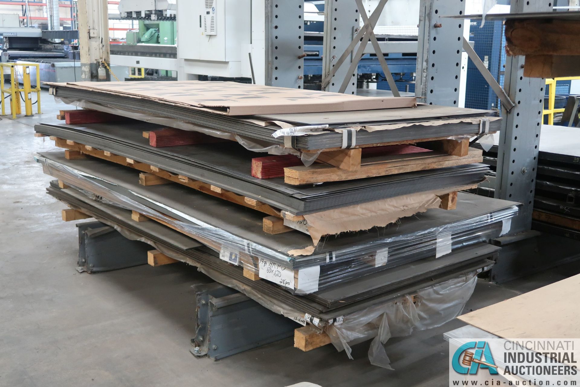 (LOT) VARIOUS SIZE ANG GAUGE SHEET STEEL STOCK, APPROX. 565 SHEETS **See last photos for an update - Image 11 of 14