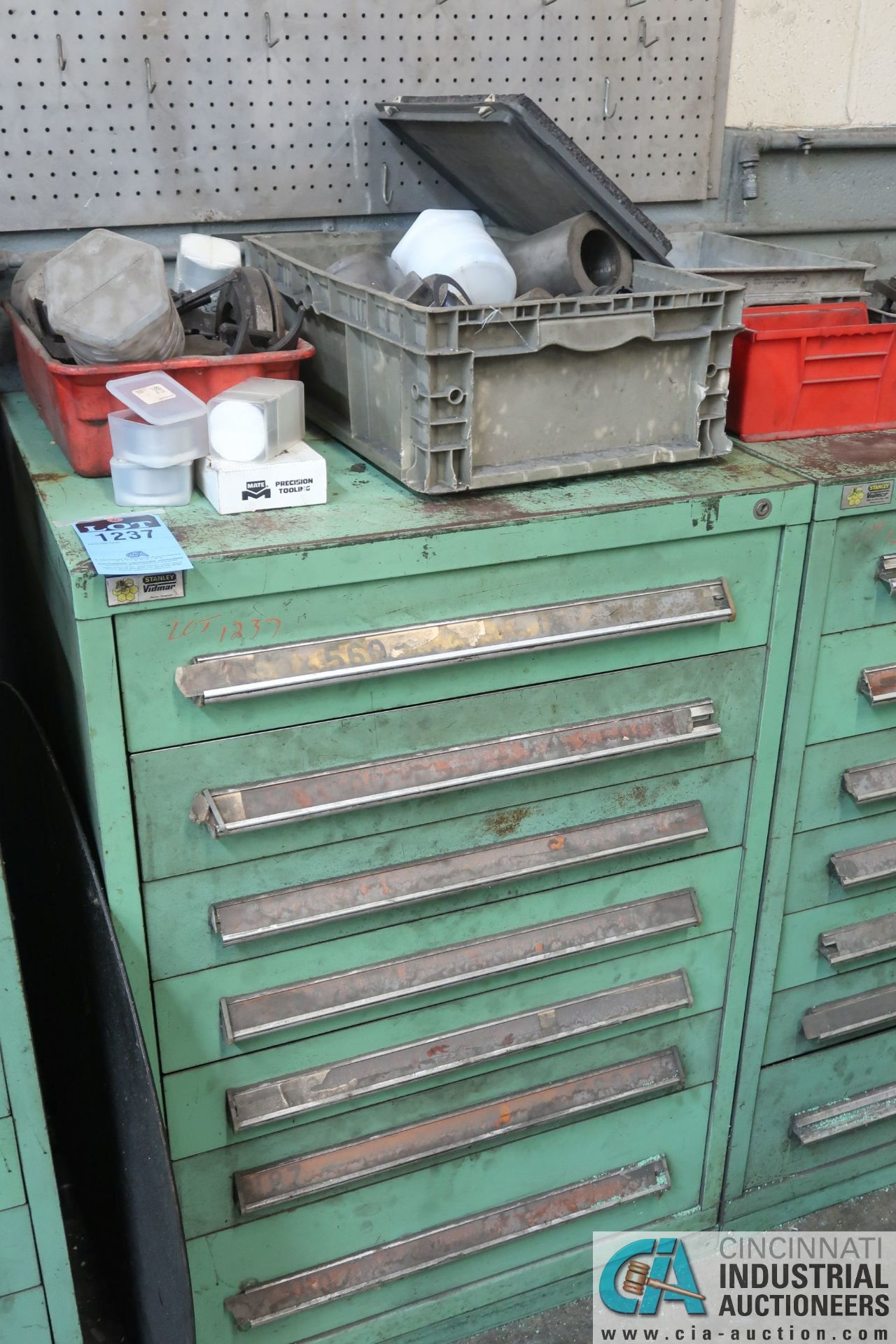 7-DRAWER VIDMAR CABINET WITH PUNCH TOOLING