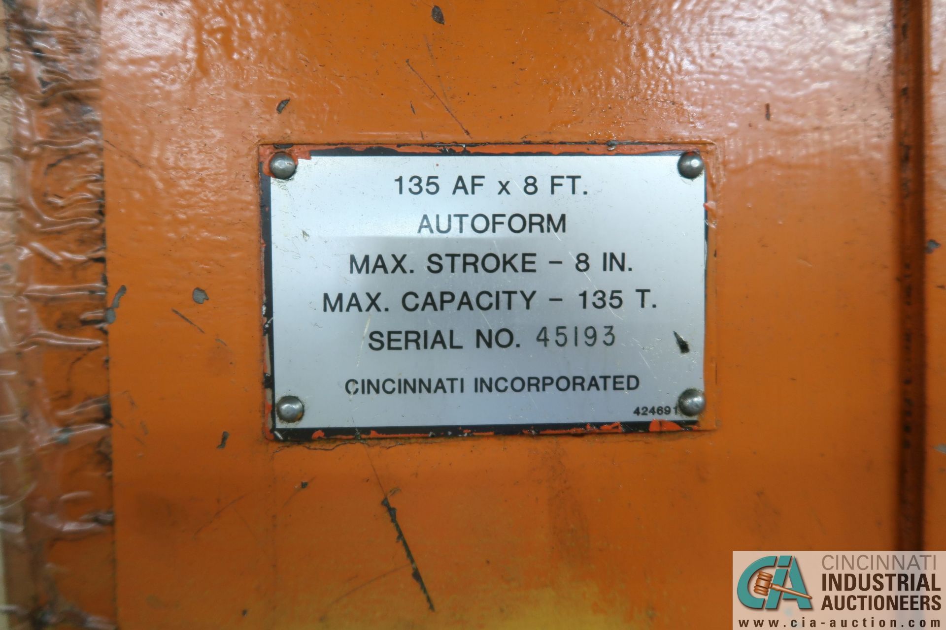 135 TON X 10' CINCINNATI 135AFX8FT AUTOFORM PRESS BRAKE W/ CROWNING; S/N 45193, 8" STROKE, 2-AXIS - Image 6 of 12
