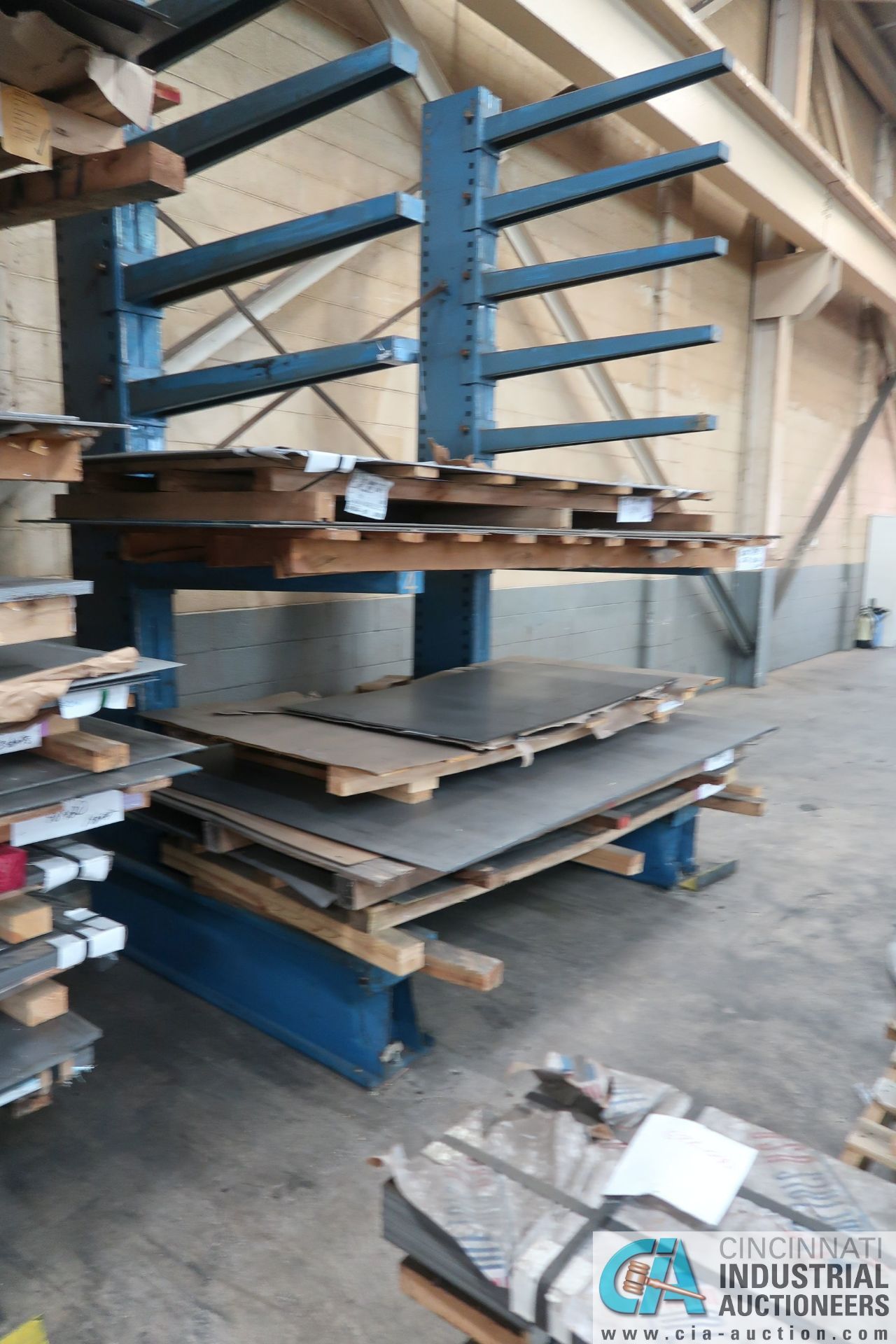 (LOT) VARIOUS SIZE ANG GAUGE SHEET STEEL STOCK, APPROX. 565 SHEETS **See last photos for an update - Image 8 of 14