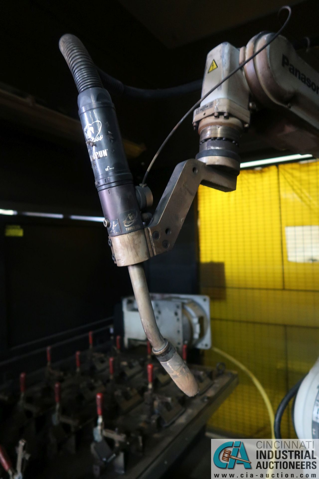 PREFORM ARC ROBOTIC WELDING CELL W/ PANASONIC MODEL YA-1 SIX-AXIS ROBOTIC WELDER; PANASONIC MODEL - Image 5 of 22