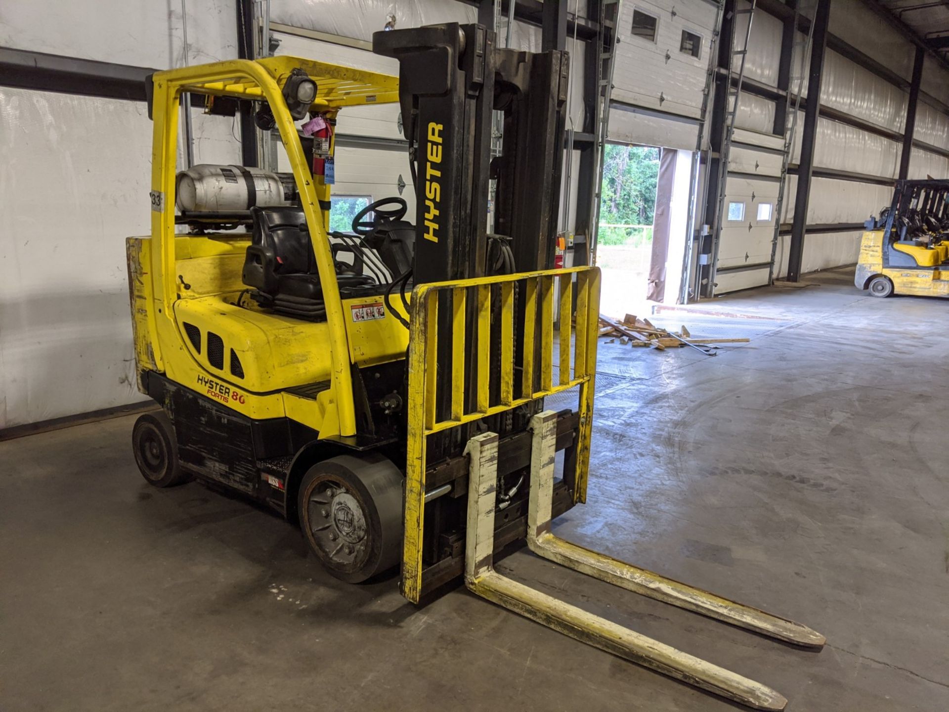 8,000 LB HYSTER MODEL S80FT-BCS LP GAS CUSHION TIRE LIFT TRUCK; S/N H004V02625L - Image 3 of 8