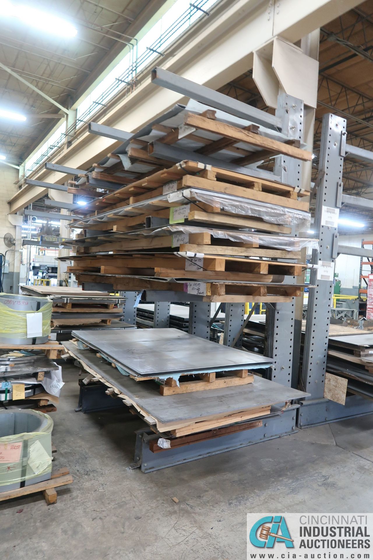 (LOT) VARIOUS SIZE ANG GAUGE SHEET STEEL STOCK, APPROX. 565 SHEETS **See last photos for an update - Image 2 of 14