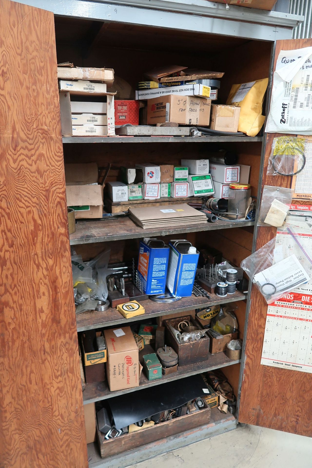 (LOT) CONTENETS OF WOOD CABINET INCLUDING SHIMS, BELTS, DRILLS, WIRE BRUSH WHEELS, HARDWARE