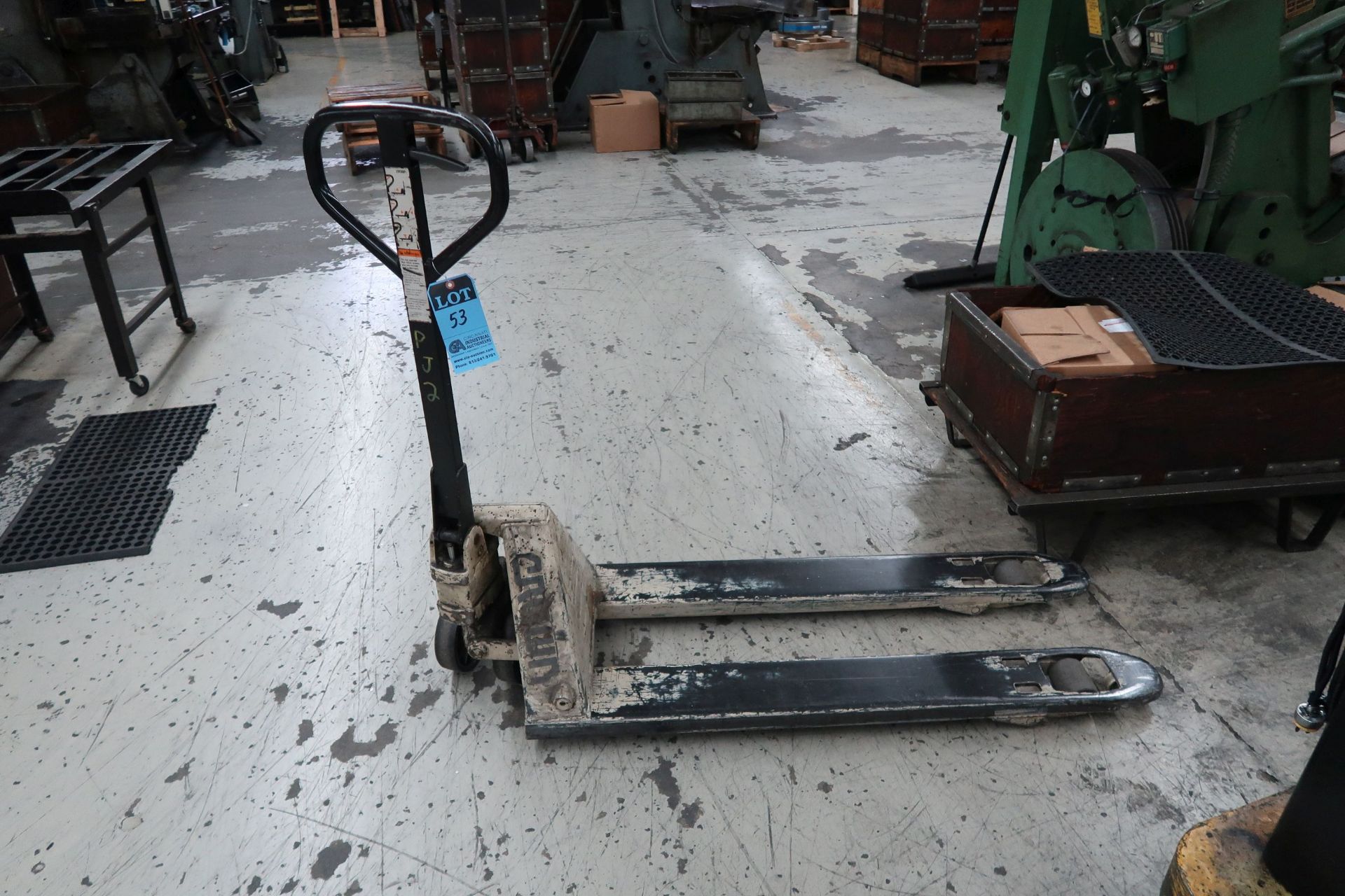 5,000 LB. PALLET TRUCK