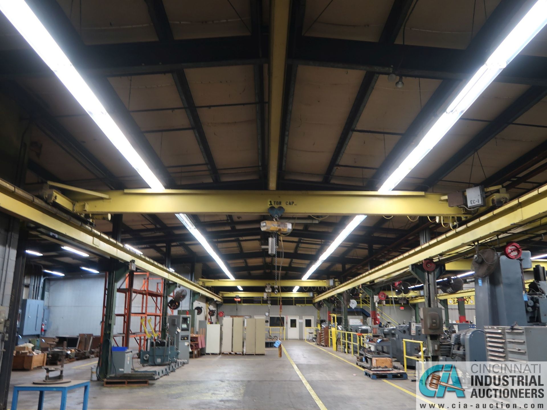 1 TON X 28' (APPROX.) SINGLE GIRDER TOP RUNNING OVERHEAD BRIDGE CRANE, 1 TON CM LOADSTAR CHAIN - Image 2 of 6