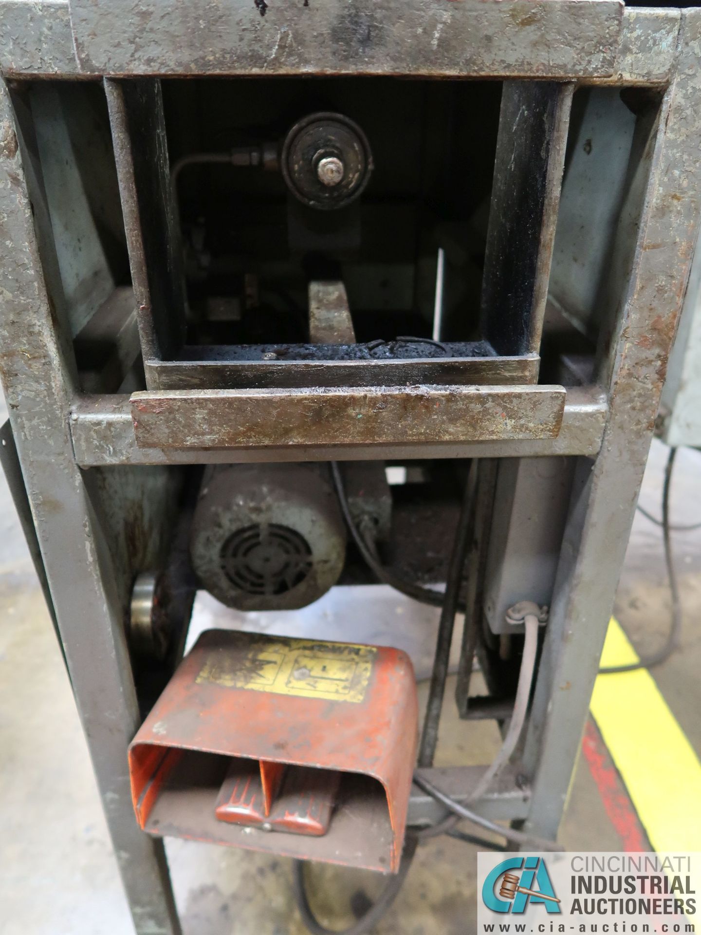 HORIZONTAL HYDRAULIC PRESS - Image 2 of 4