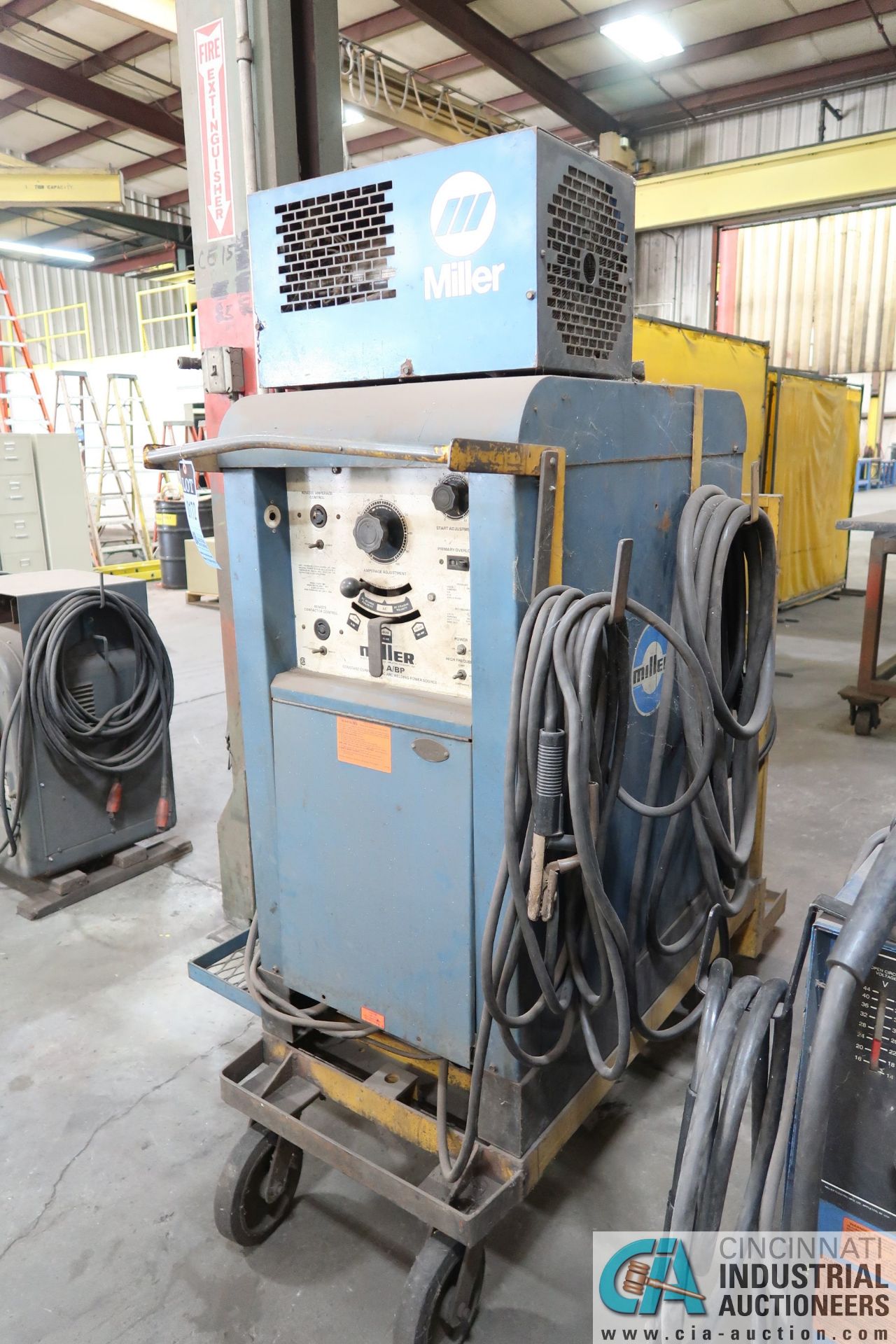 330 AMP MILLER 330A/BP WELDER; S/N JB559386, WITH MILLER RADIATOR 1 COOLING SYSTEM - Image 3 of 5