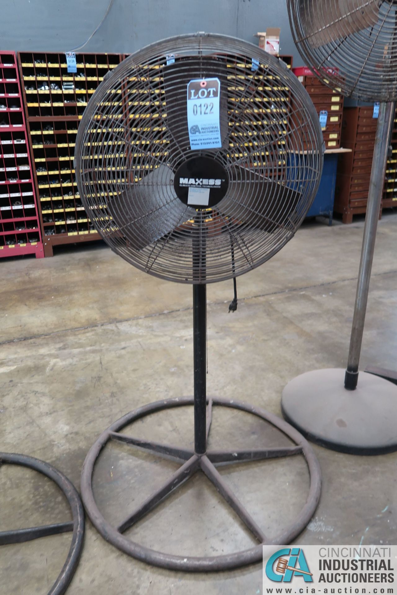 22" DIAMETER PEDESTAL AIR CIRCULATOR