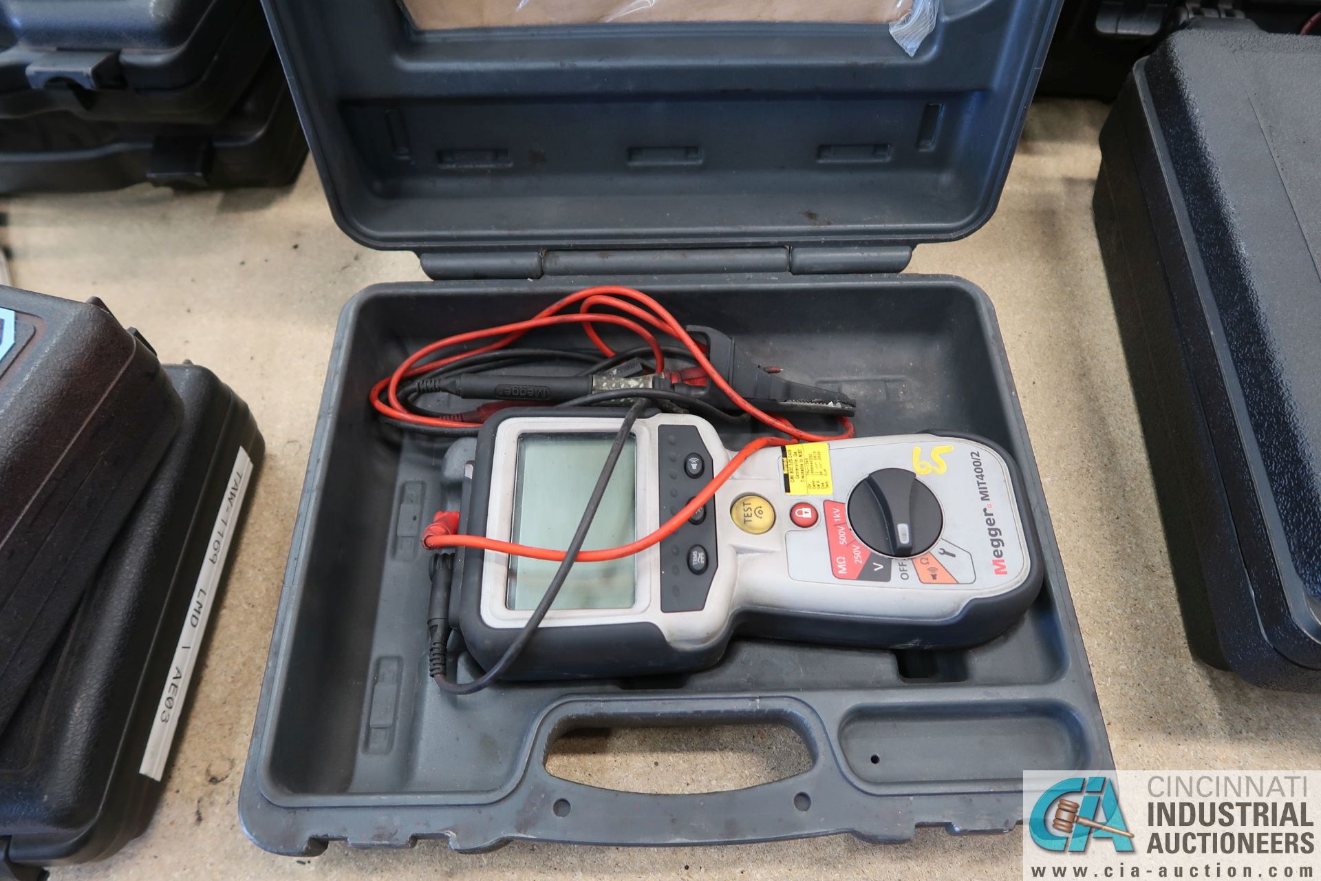 MEGGER MODEL MIT400/2 INSULATION TESTER