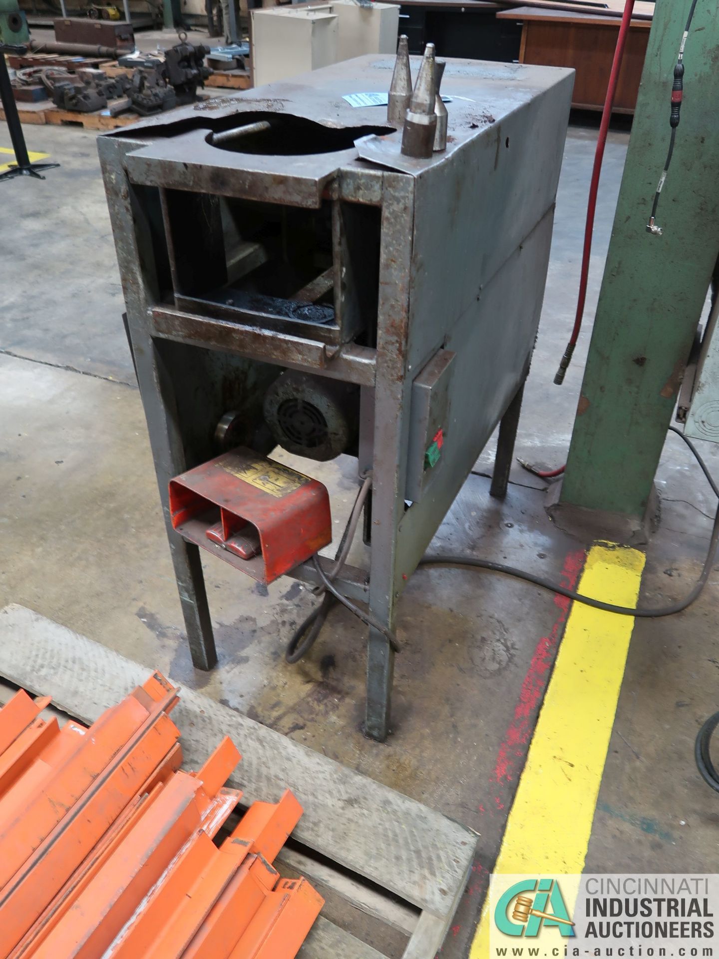 HORIZONTAL HYDRAULIC PRESS - Image 3 of 4